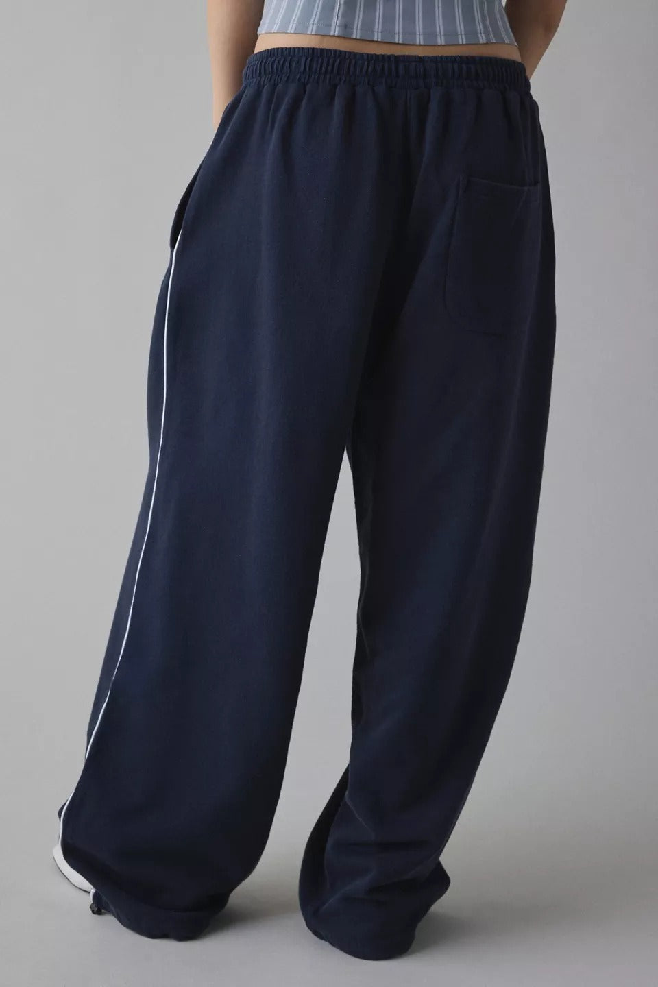 Elastic Waist Loose Fit Casual Pants image 10