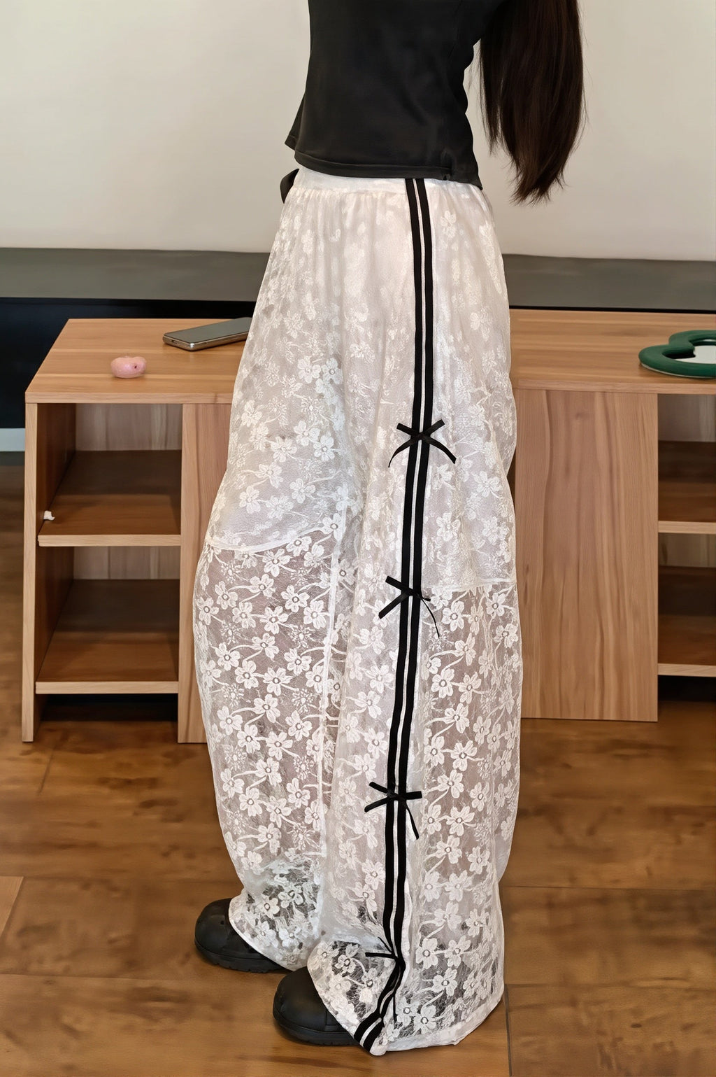 Hollow Out Bowknot Lace Splice Pants image 2