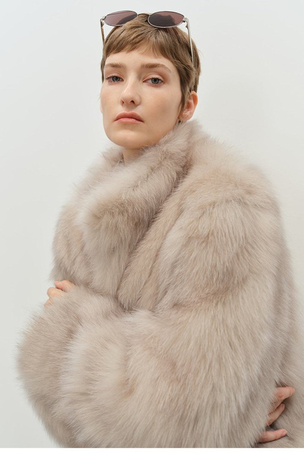 Minimalist Mid-Length Faux Fur Stand Collar Coat image 10