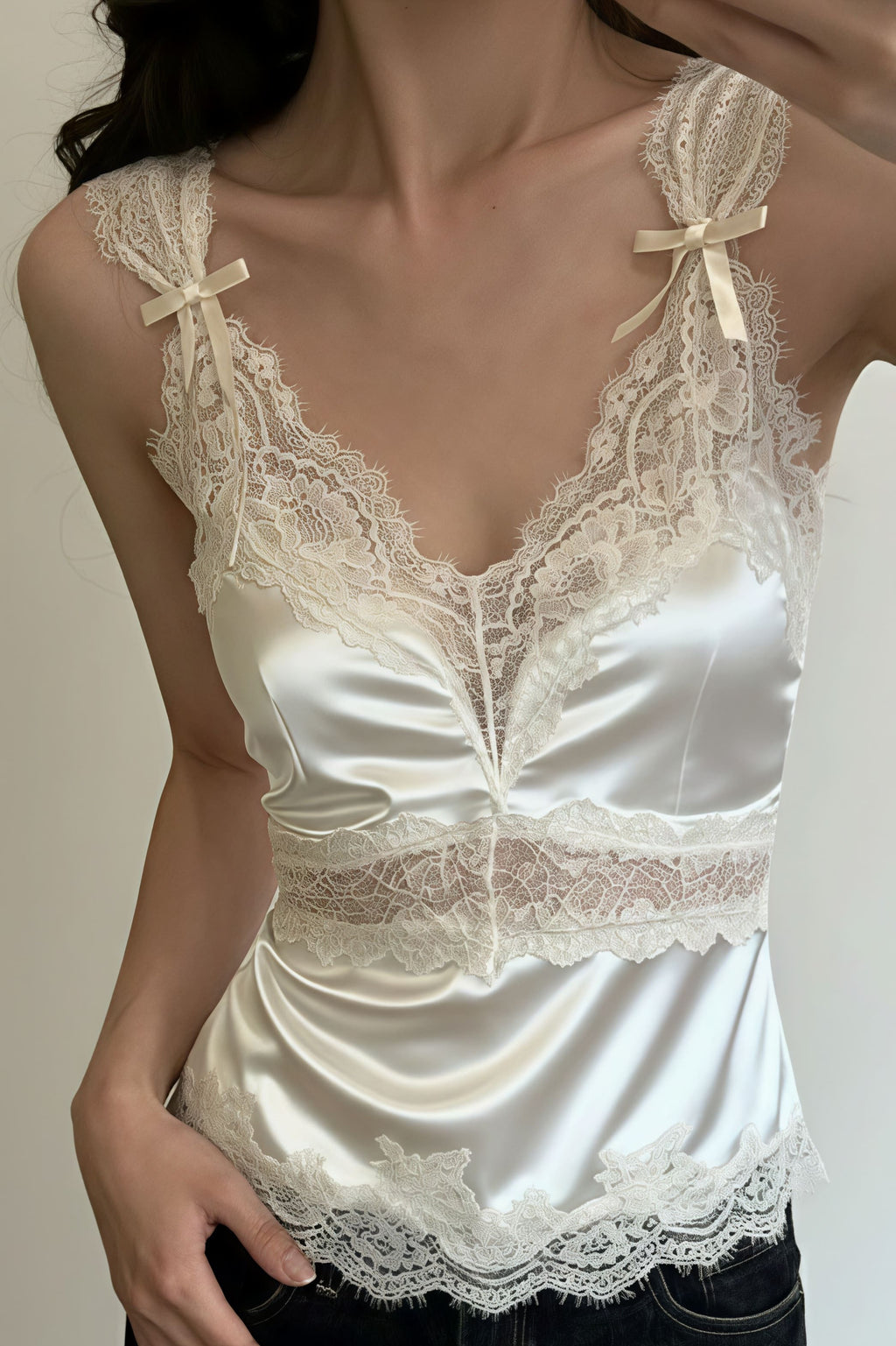 Bow Lace Patch V Neck Solid Tank Top image 3