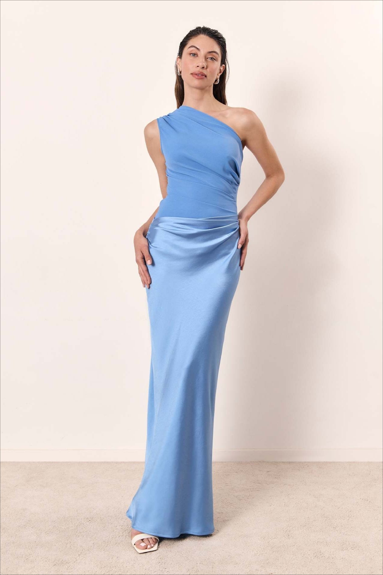 Solid Asymmetric Neckline Sleeveless Formal Dress image 17