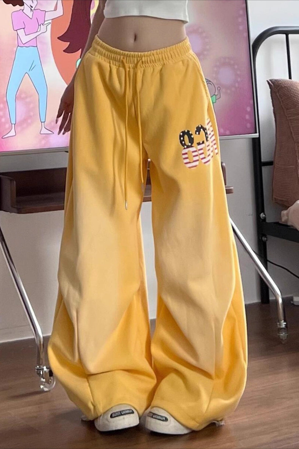 Yellow Graphic Loose Casual Sweat Pants image 2