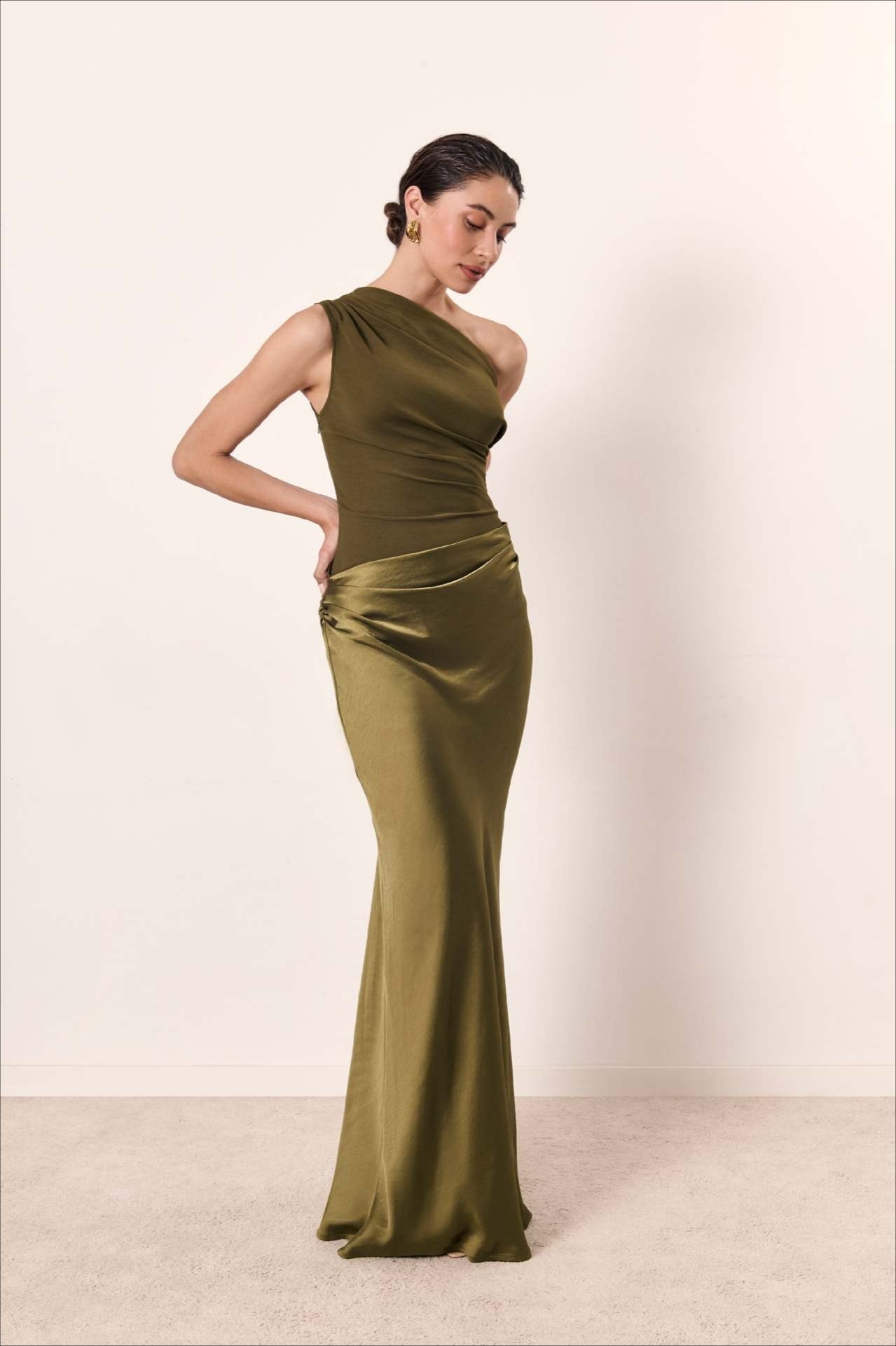 Solid Asymmetric Neckline Sleeveless Formal Dress image 11