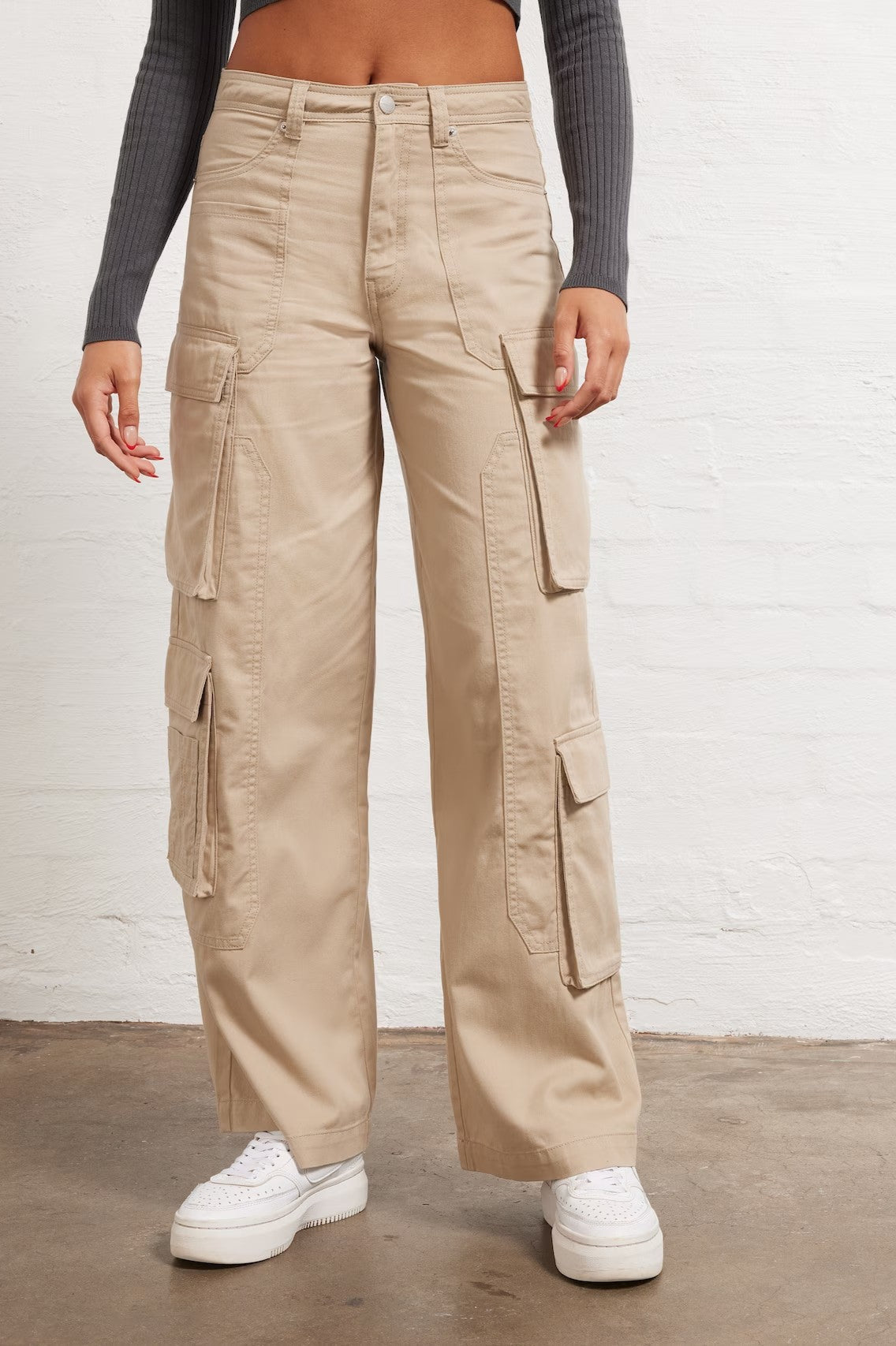 Vintage American High-Waisted Straight Leg Cargo Pant image 3