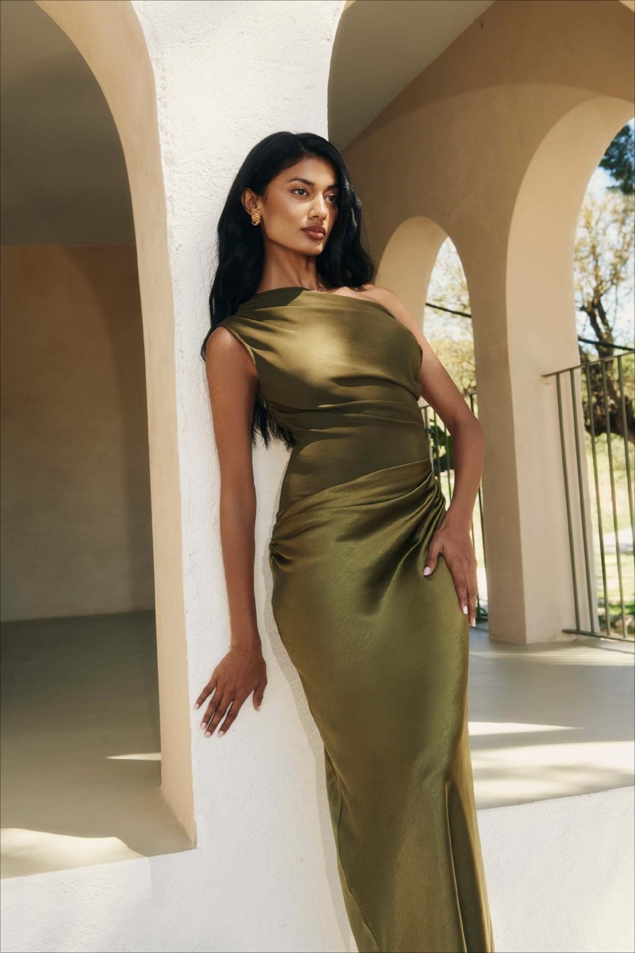 Solid Asymmetric Neckline Sleeveless Formal Dress image 8