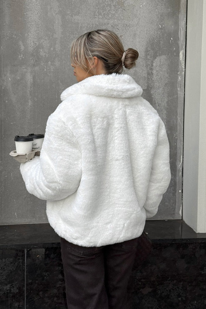 Solid Color Minimalist Fleece Loose Coat image 3