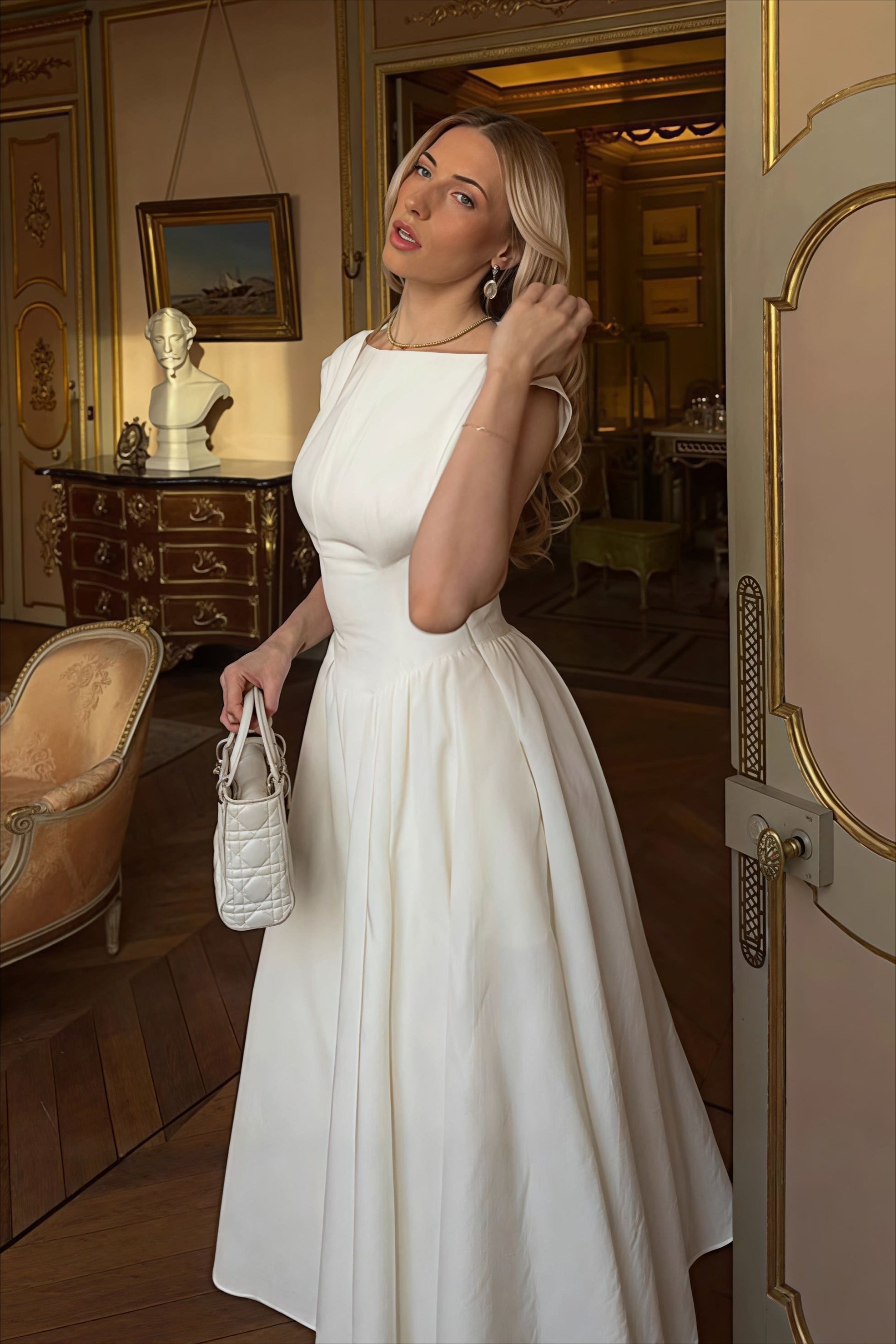 Minimalist Solid Backless Swing Midi Dress image 1