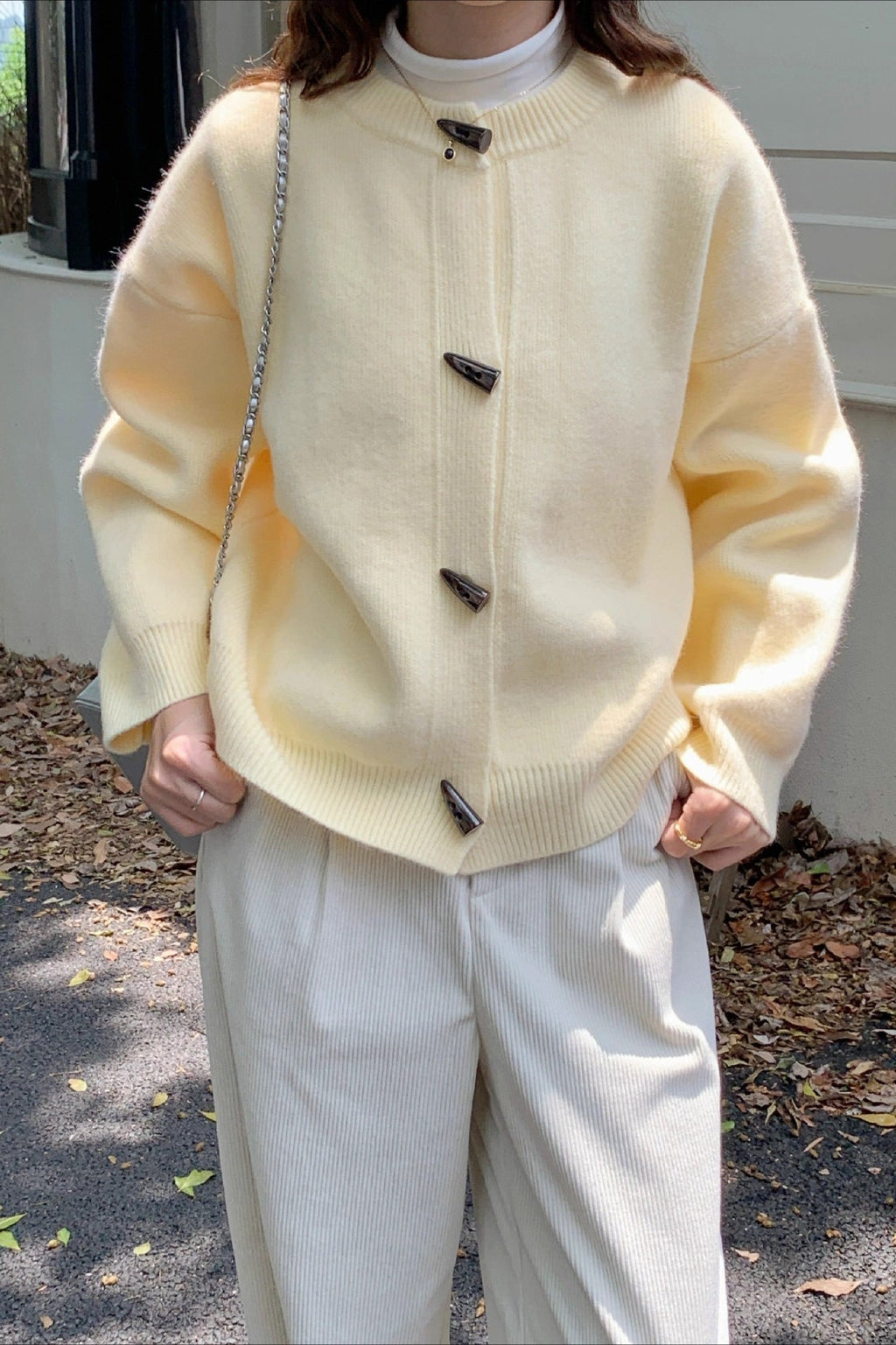 Retro Toggle-Button Loose Short Knit Cardigan image 3