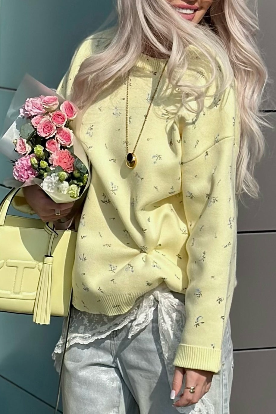 Floral Knit Loose Pullover Blouse image 2