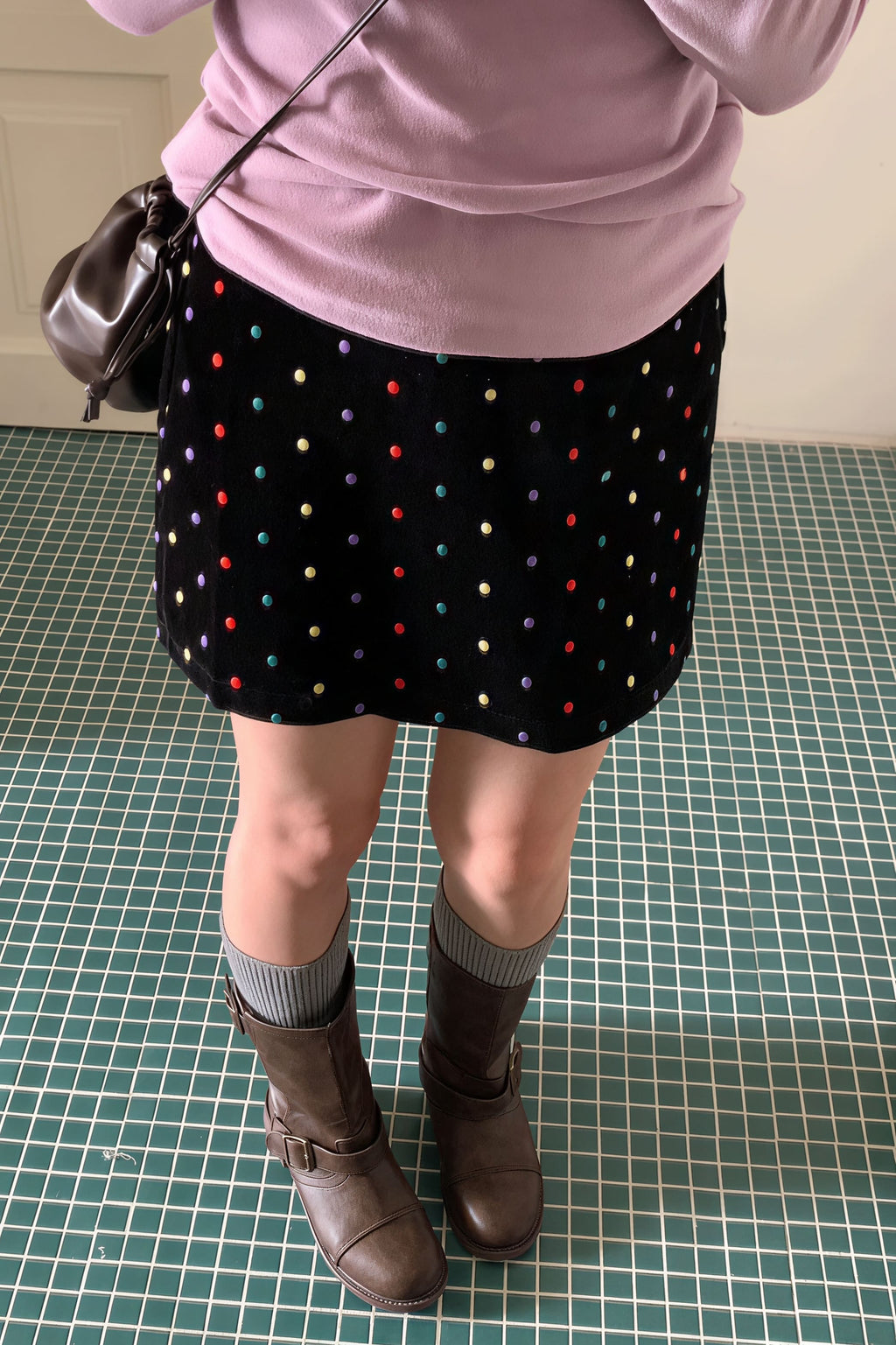 Fashionable Embroidered Polka Dot Velvet Skirt image 1