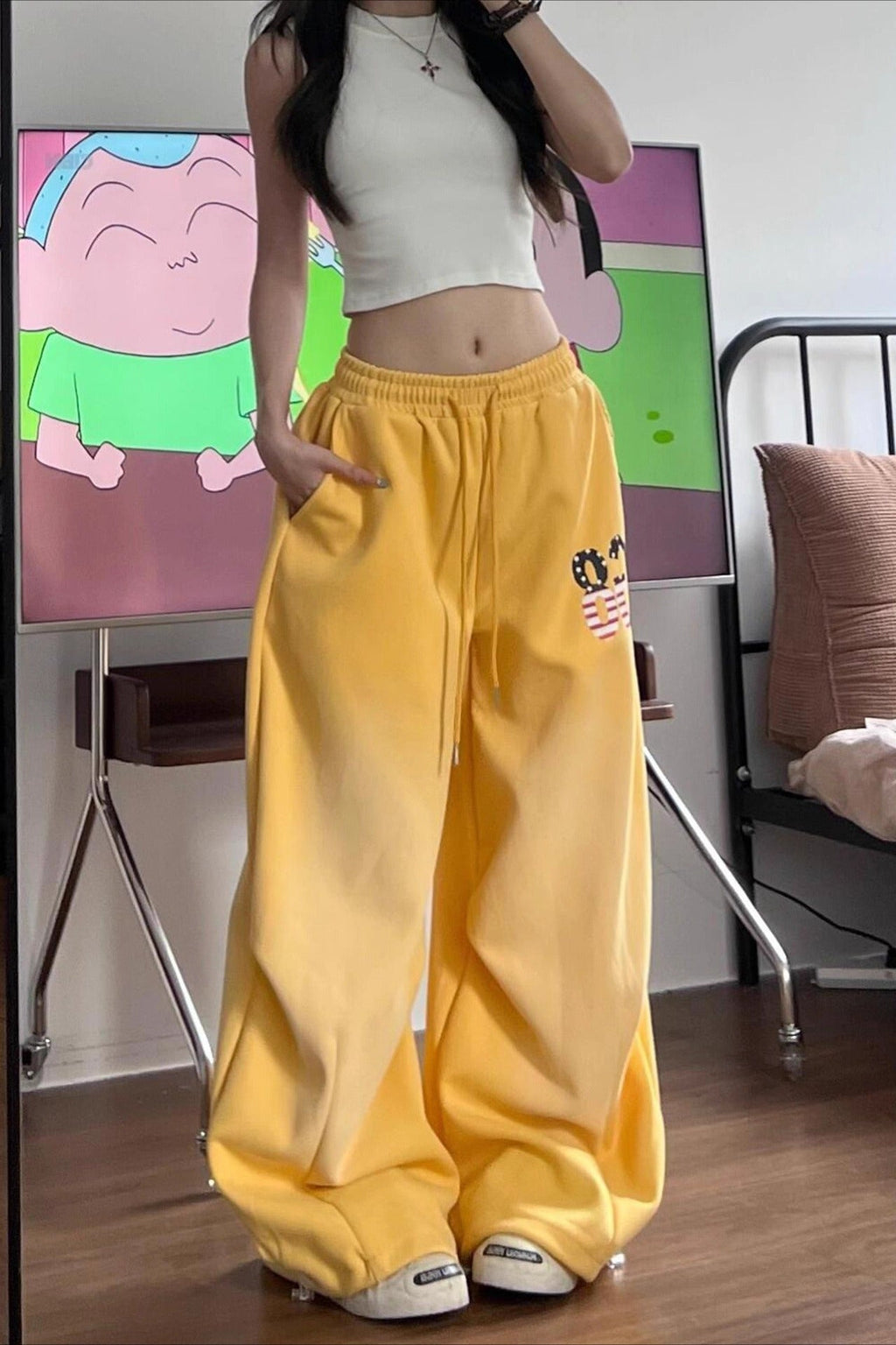 Yellow Graphic Loose Casual Sweat Pants image 3