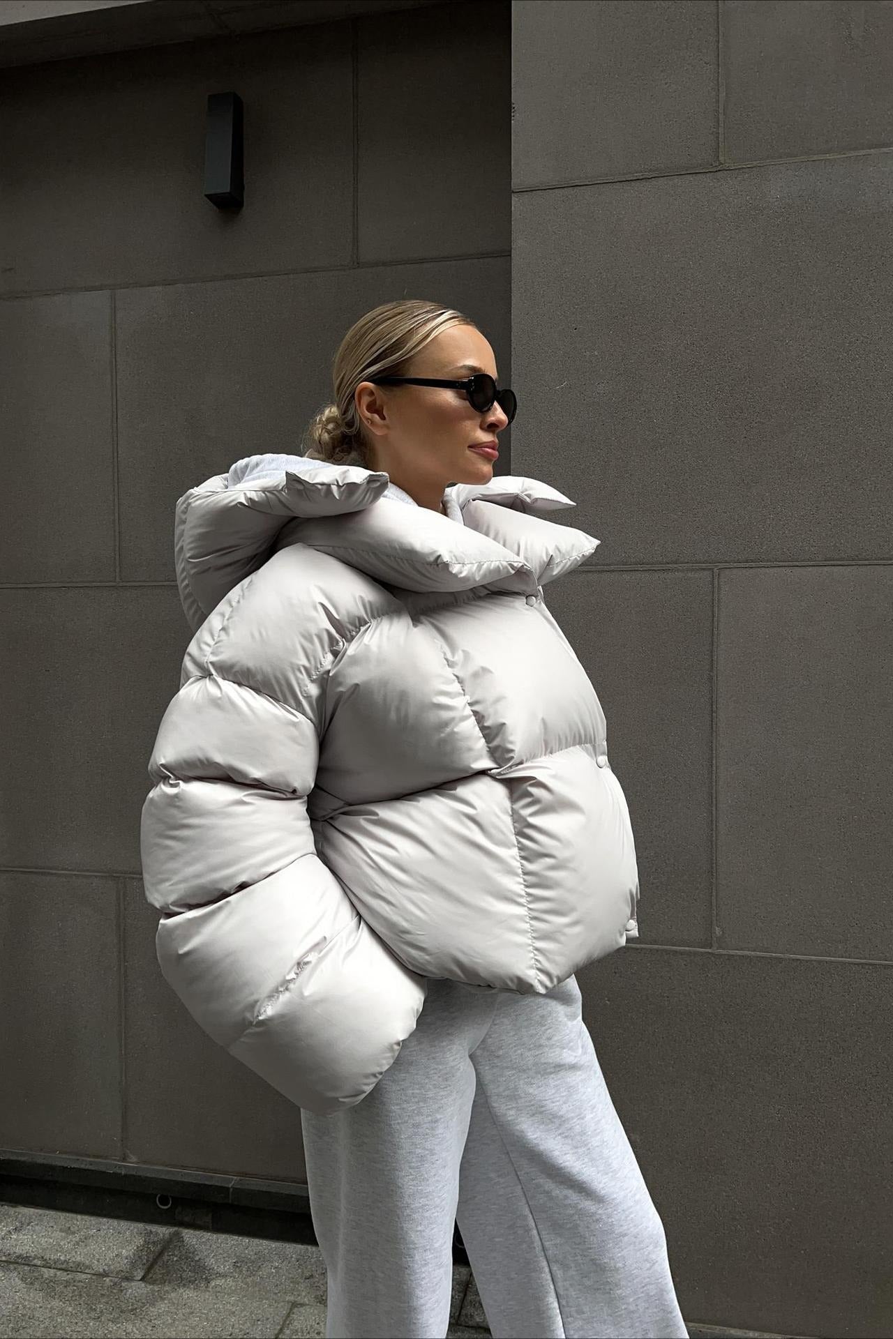 Short Hooded Puffer Jacket image 4
