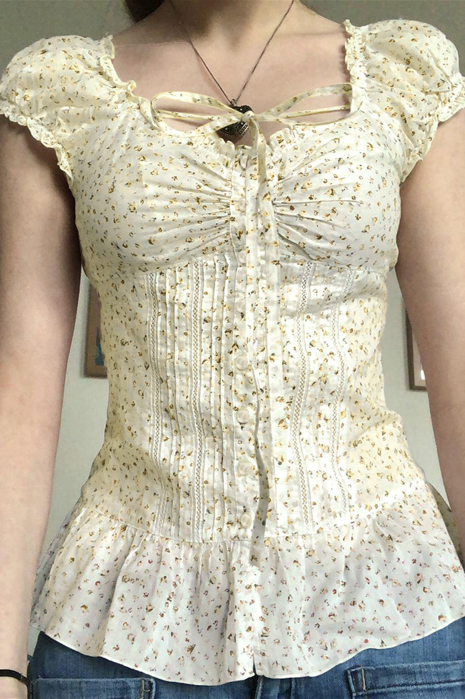 Vintage Floral Tie Buttoned Puff Sleeve Blouse image 2