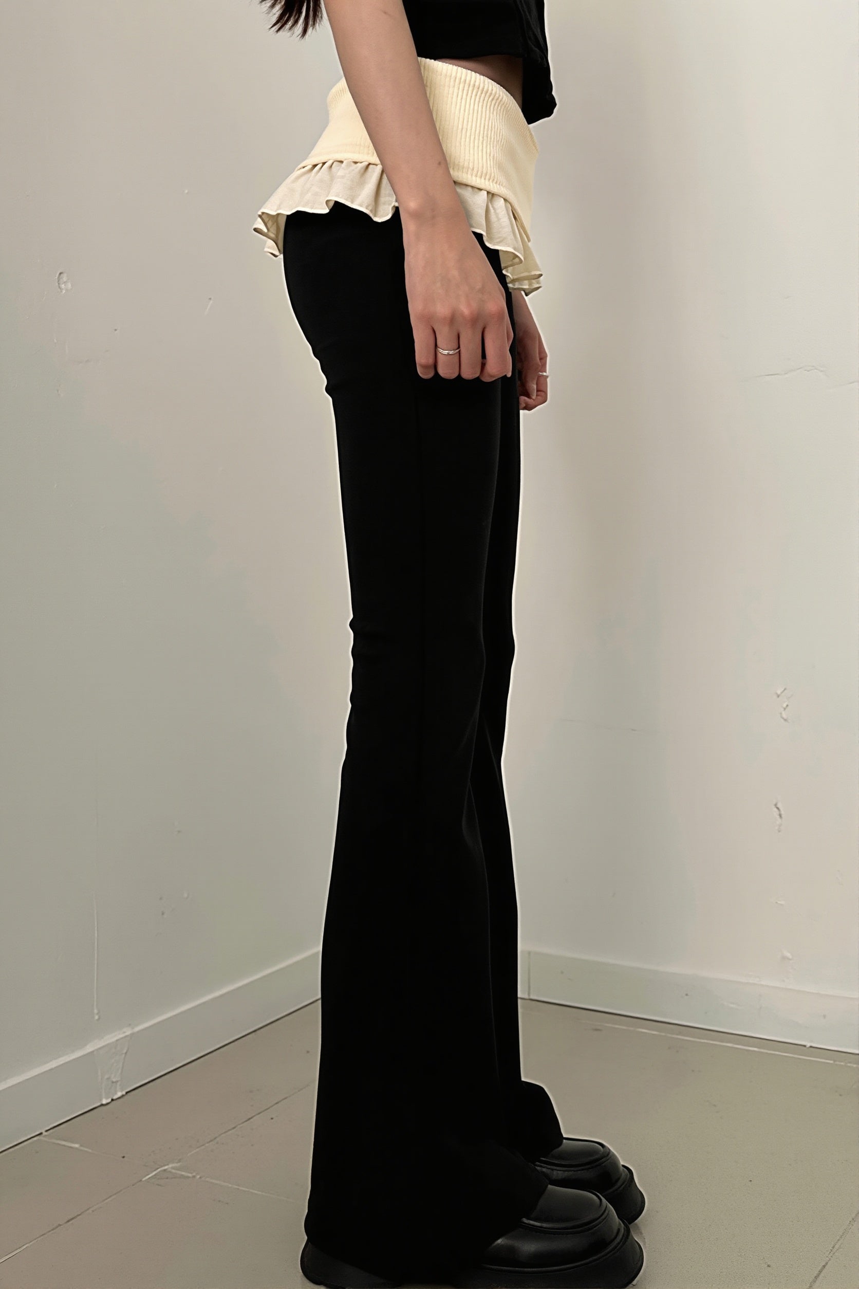 Ruffle Fold Waist Knit Flared Pants image 3
