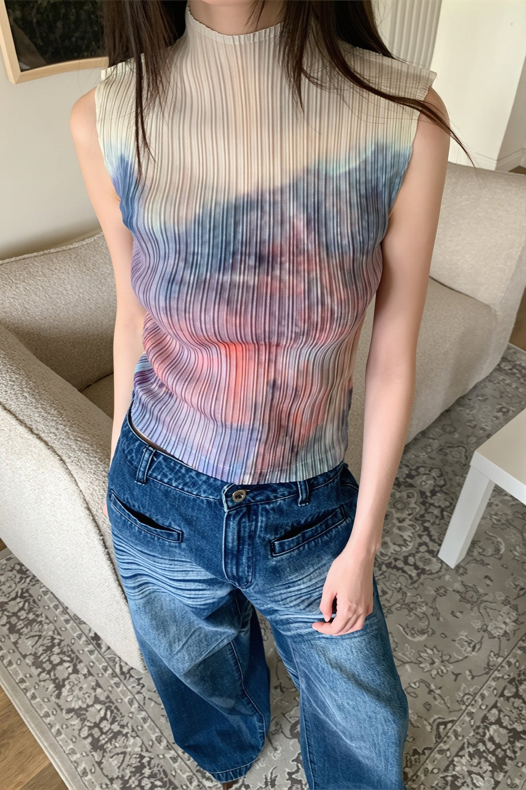 Gradient Color Mock Neck Sleeveless Pleated Casual Blouse image 1