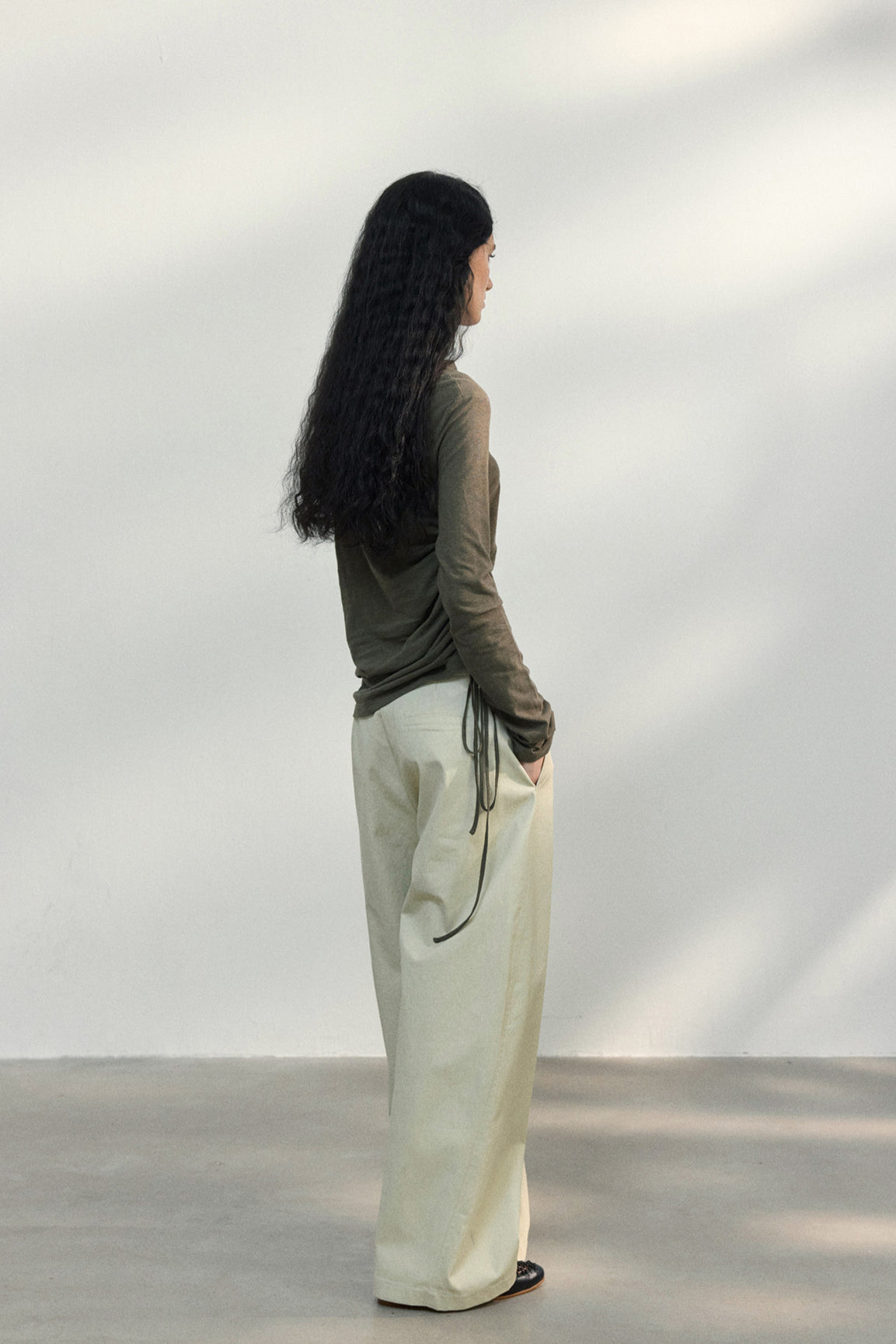 Fitted Textured Pleated Cotton Linen Knit Sweater image 5
