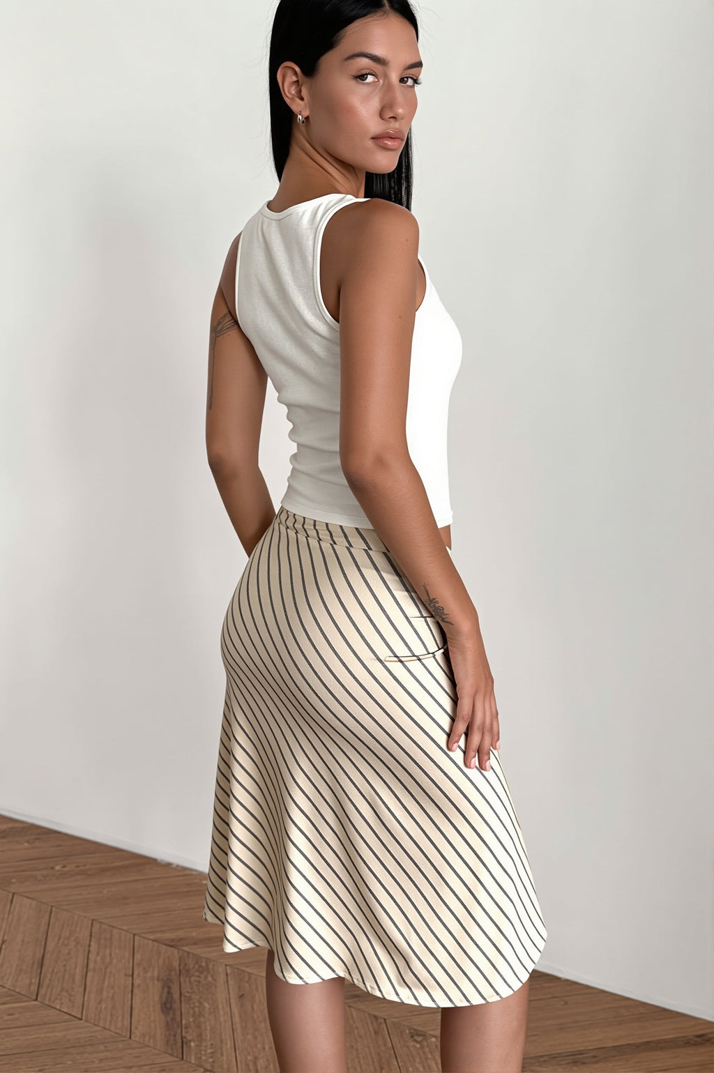 Elegant Striped Irregular Midi Skirt image 9