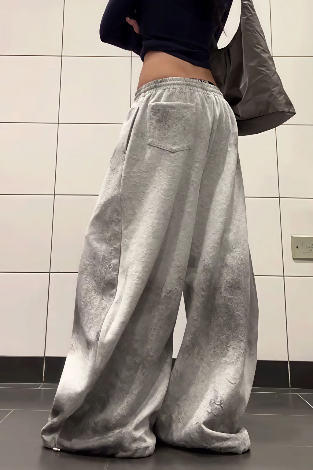 Retro Gray Graphic Drawcord Baggy Sweat Pants image 4
