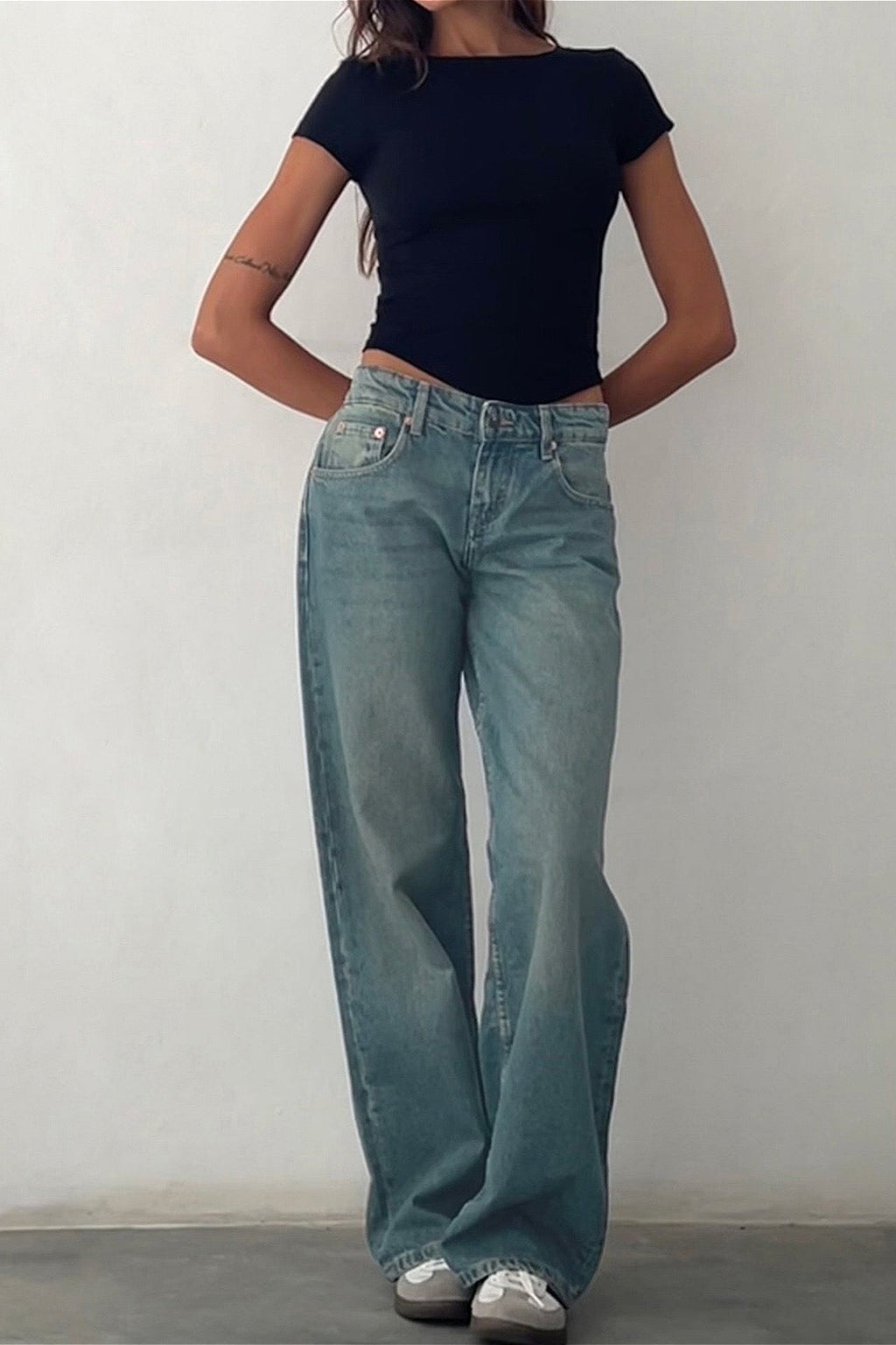 Solid Stretch Straight Leg Jeans image 2
