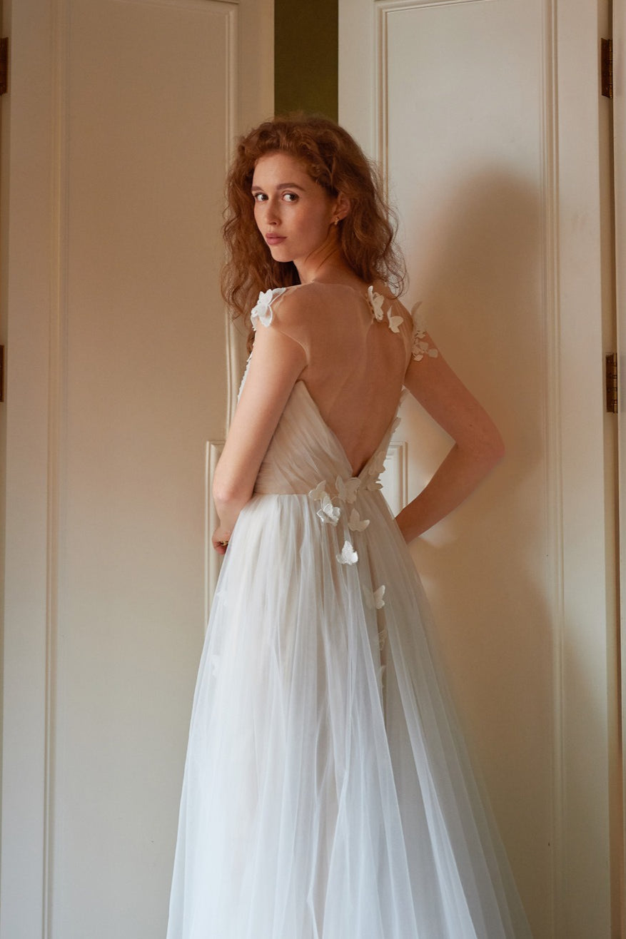 Dreamy Petal V Neck Backless Reception Dress image 5
