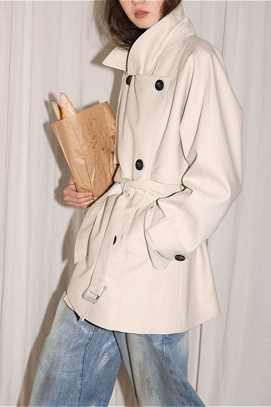 Classic Twill 3D-Silhouette Collared Short Trench Coat image 1