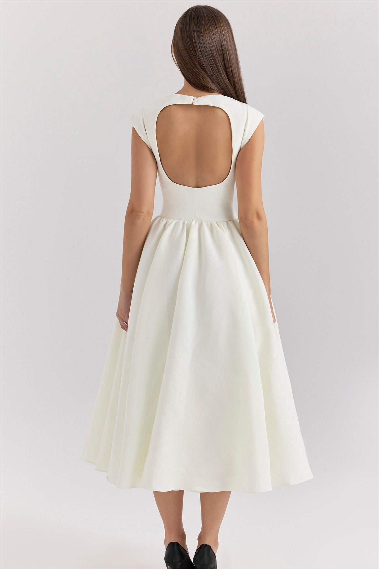 Minimalist Solid Backless Swing Midi Dress image 7