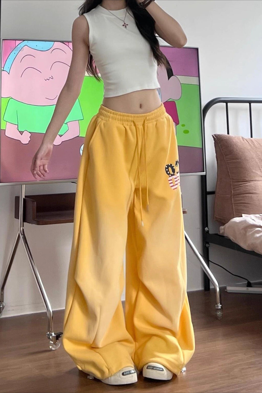 Yellow Graphic Loose Casual Sweat Pants image 4
