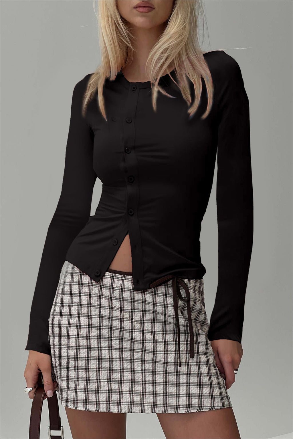 Buttoned Fitted Crew Neck Knit Sweater image 6