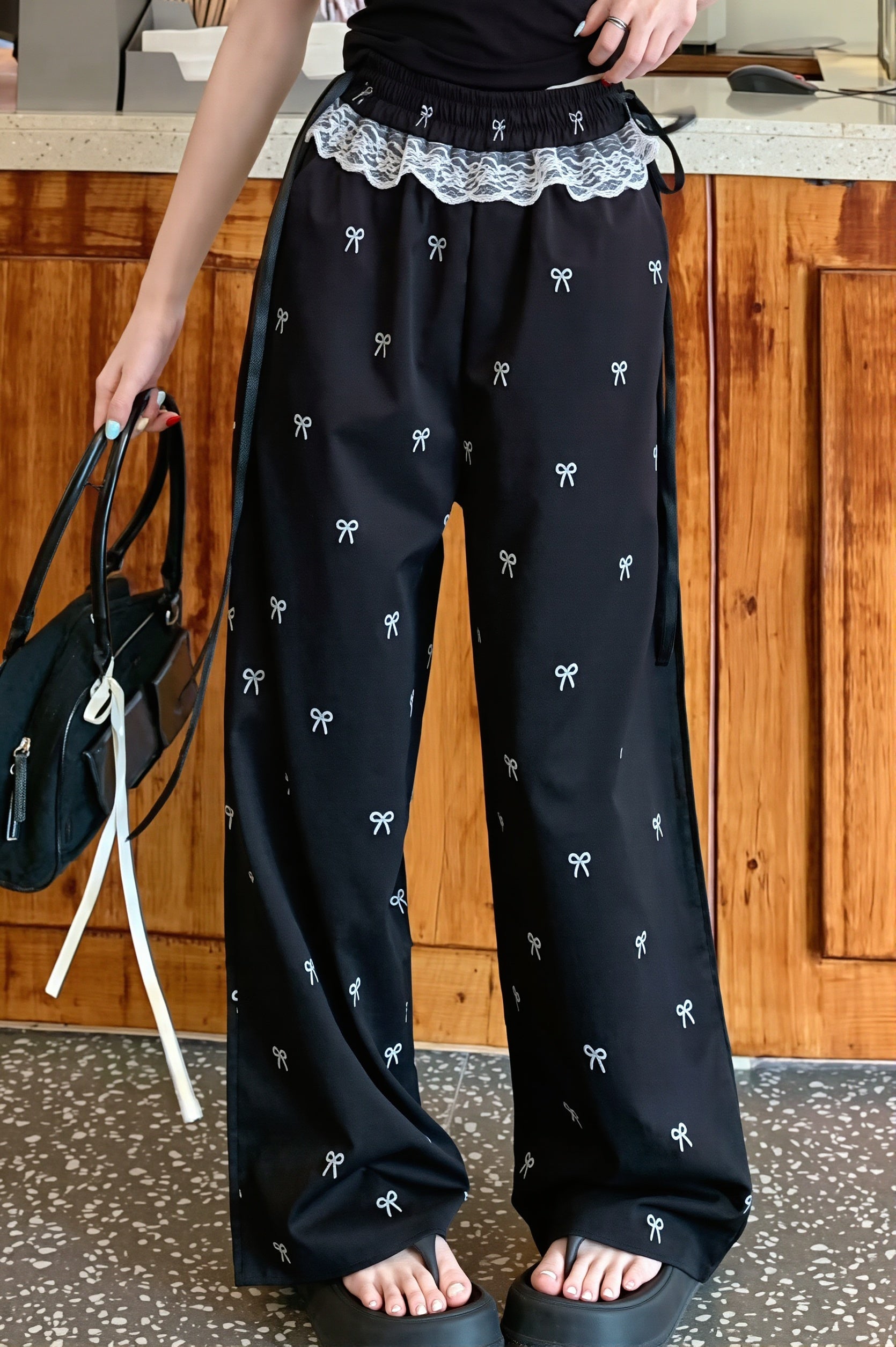 Sweet Lace Trim Splice Bow Casual Pants image 4