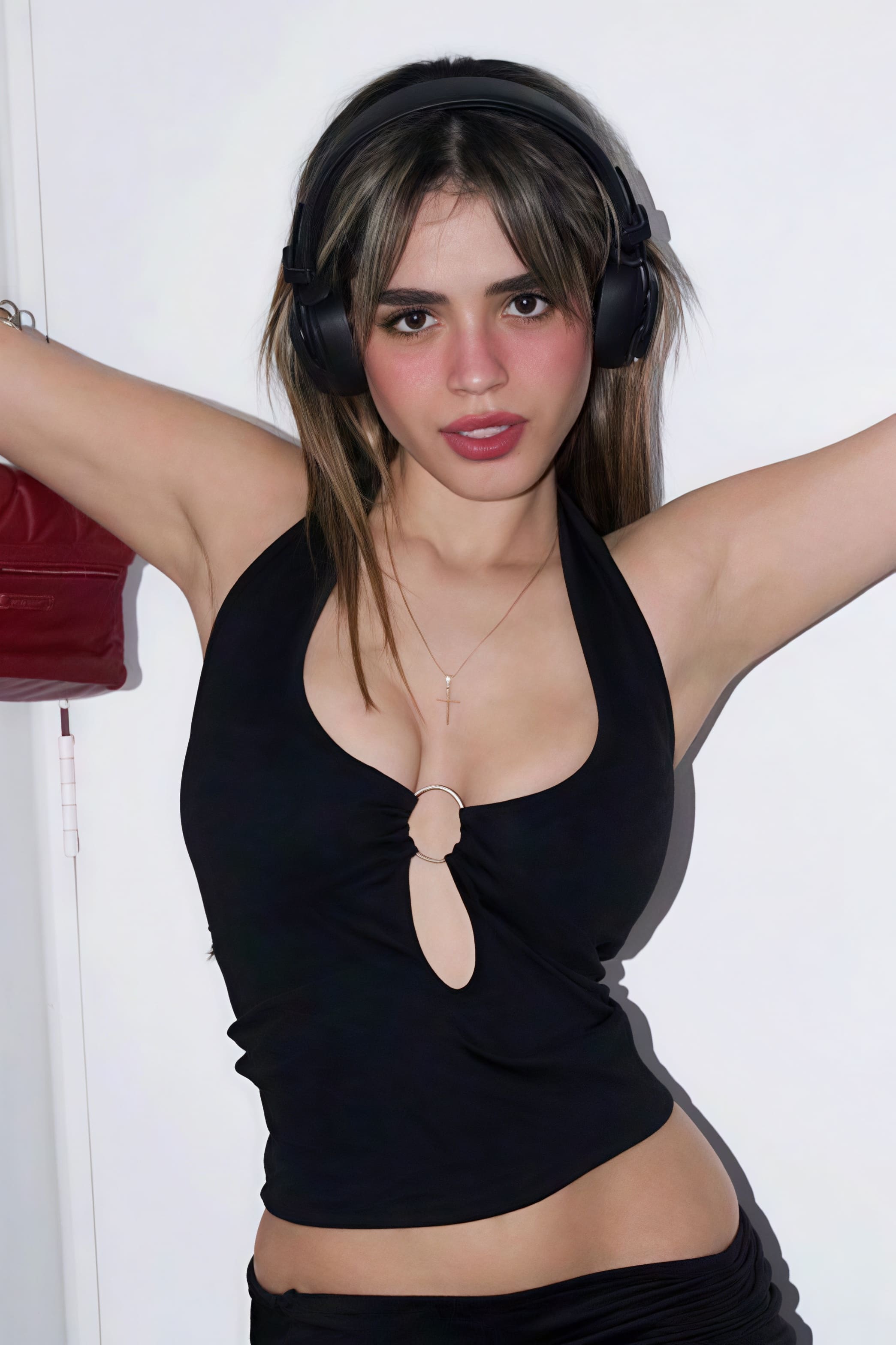 Sexy Solid Slim O-Ring Cutout Halter Top image 9