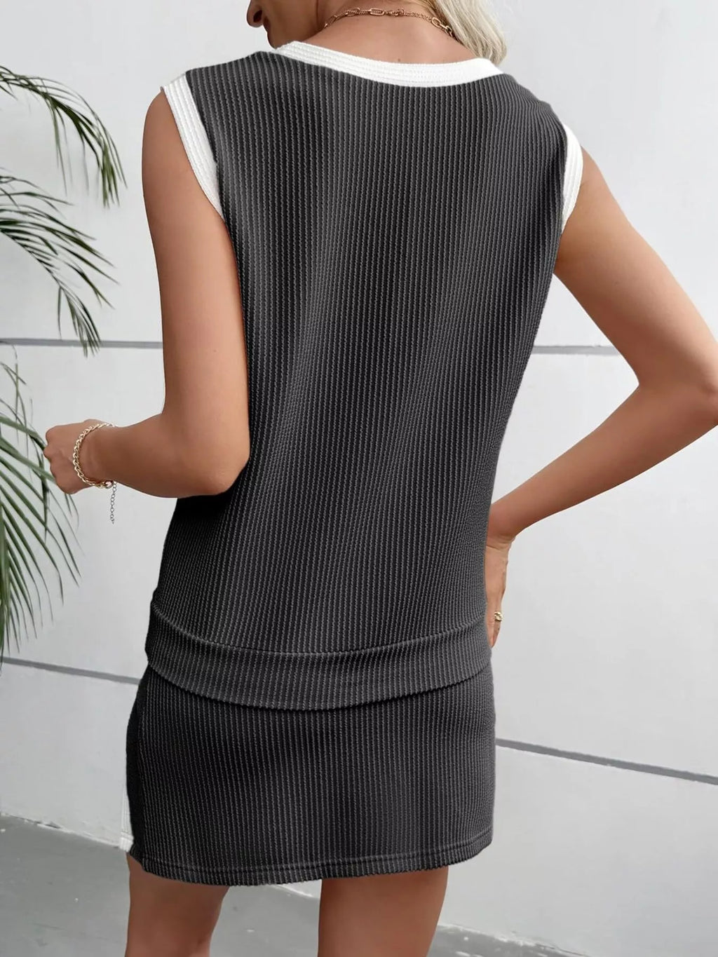 Avia Ribbed Set detail view styled for Avrienne