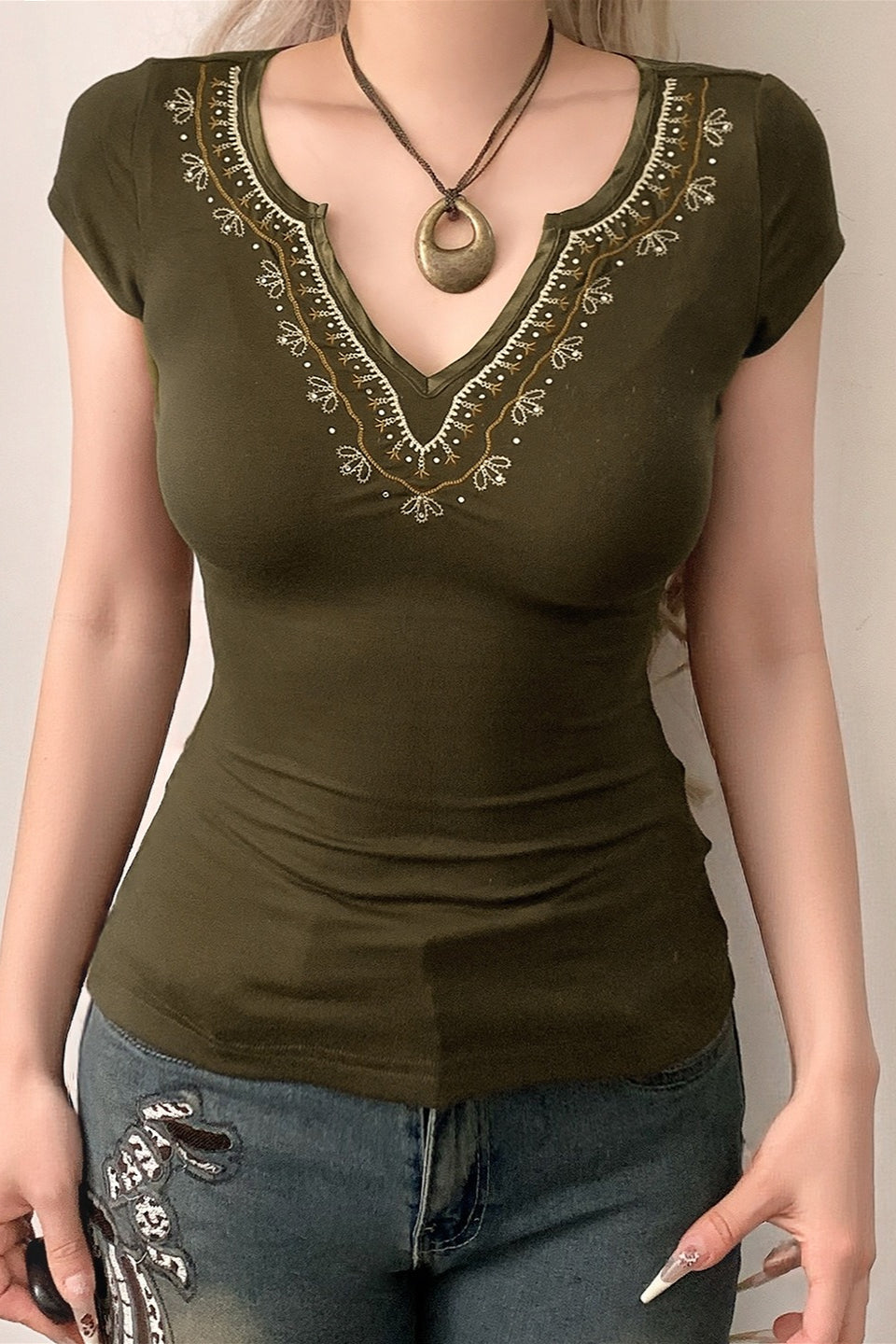 Retro V Neck Embroidered Knit Blouse image 2