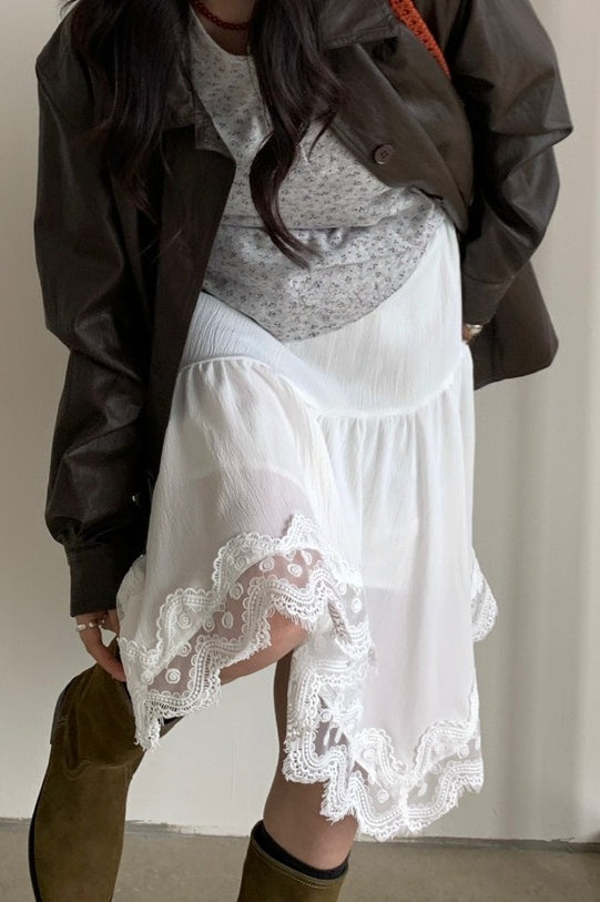 Fashionable Elegant Asymmetrical Lace Panel Midi Skirt image 3