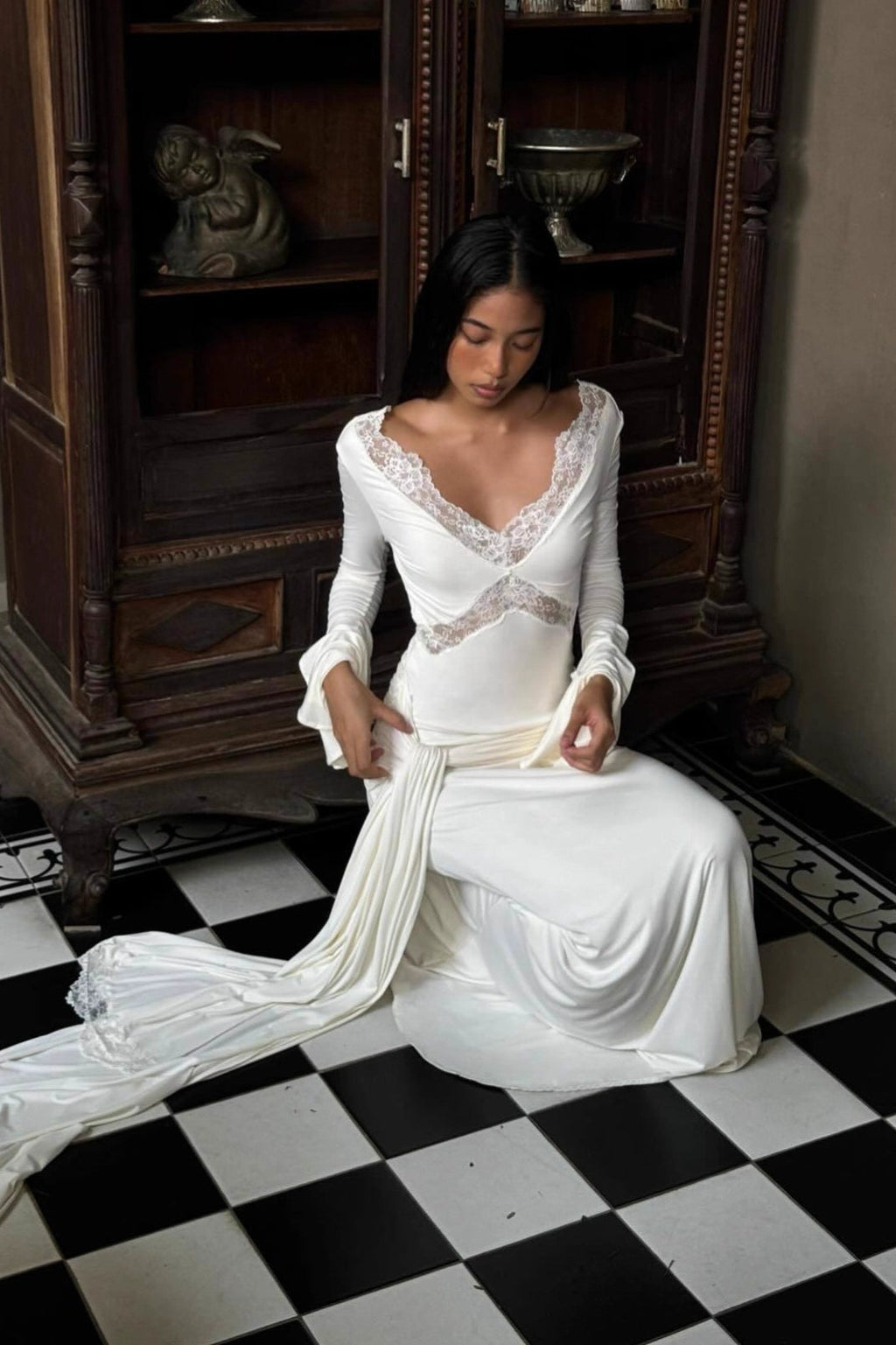 Lace Bodycon Flare Sleeve Maxi Dress image 2