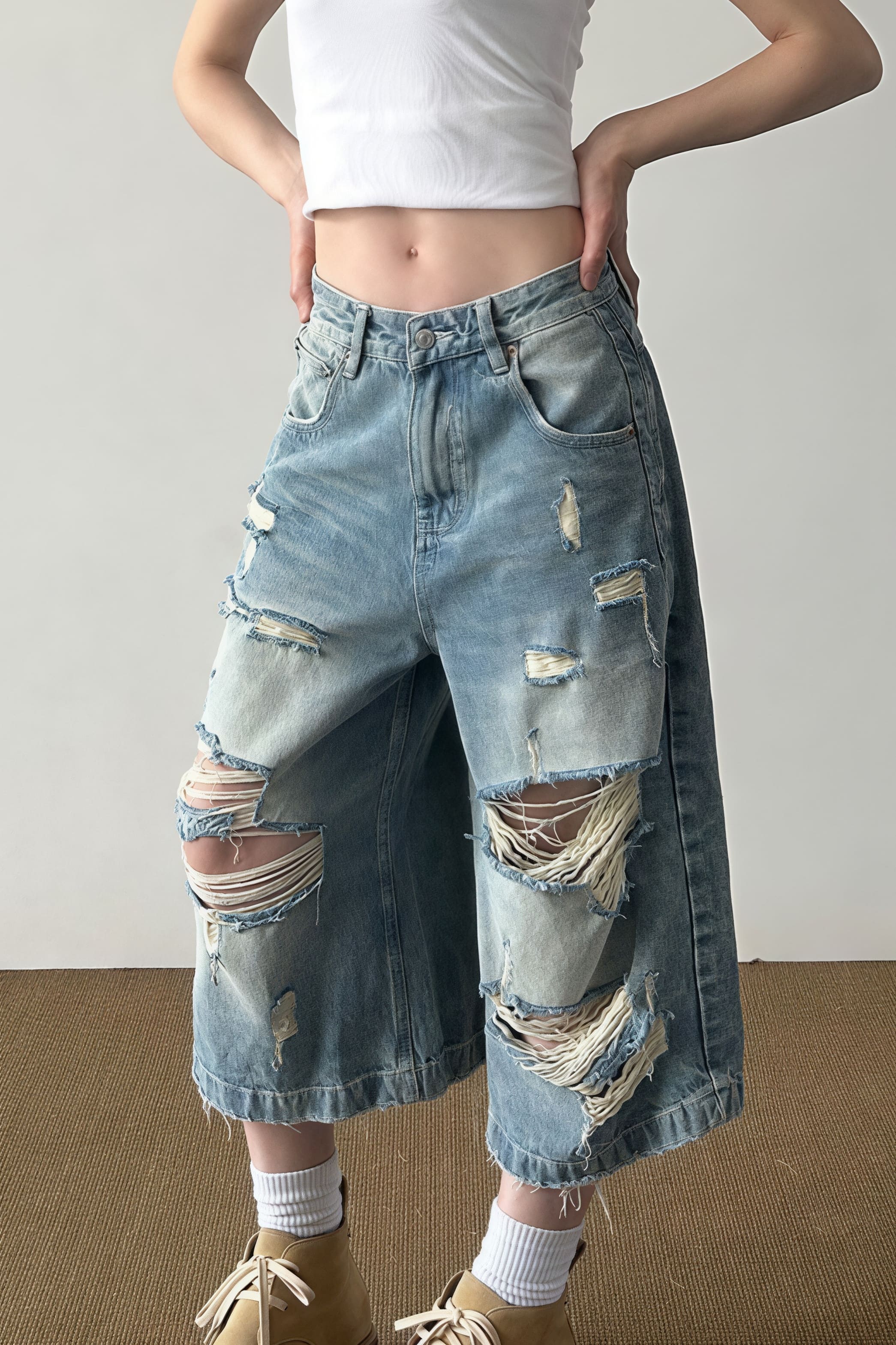 Retro Washed Ripped Whisker Cropped Jeans image 2