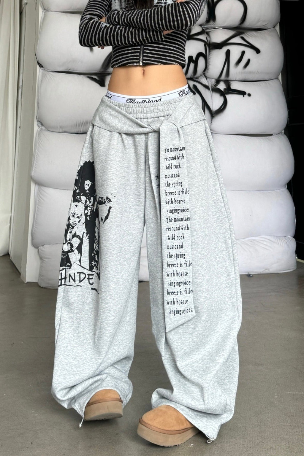 Street Style Graphic Letter Ribbon Curved Sweat Pants image 1
