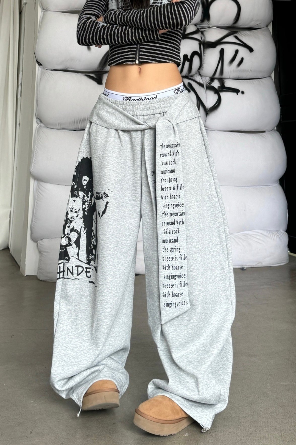 Street Style Graphic Letter Ribbon Curved Sweat Pants image 1