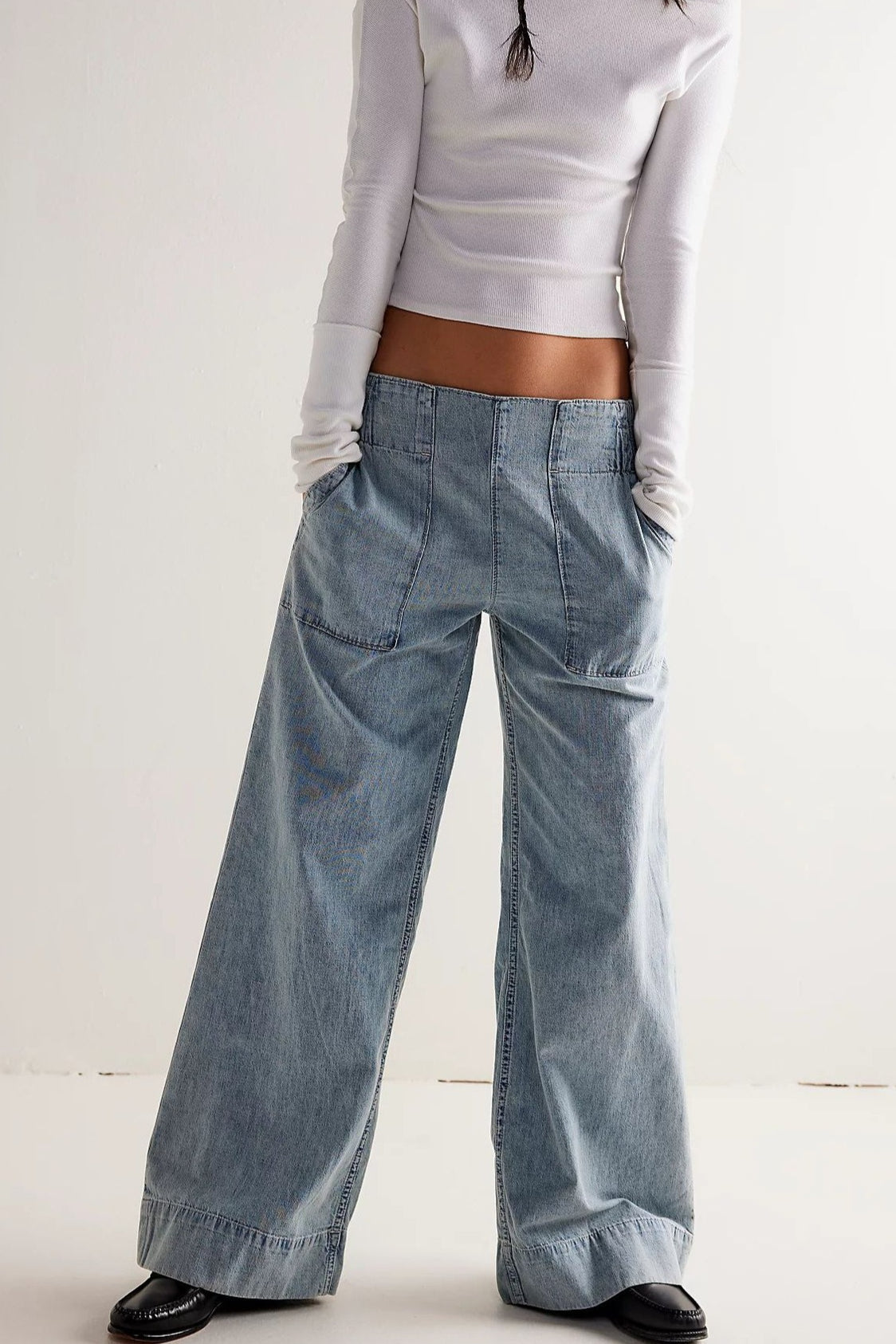 Elastic Waist Mid Rise Ruched Loose Wide Leg Jeans image 4