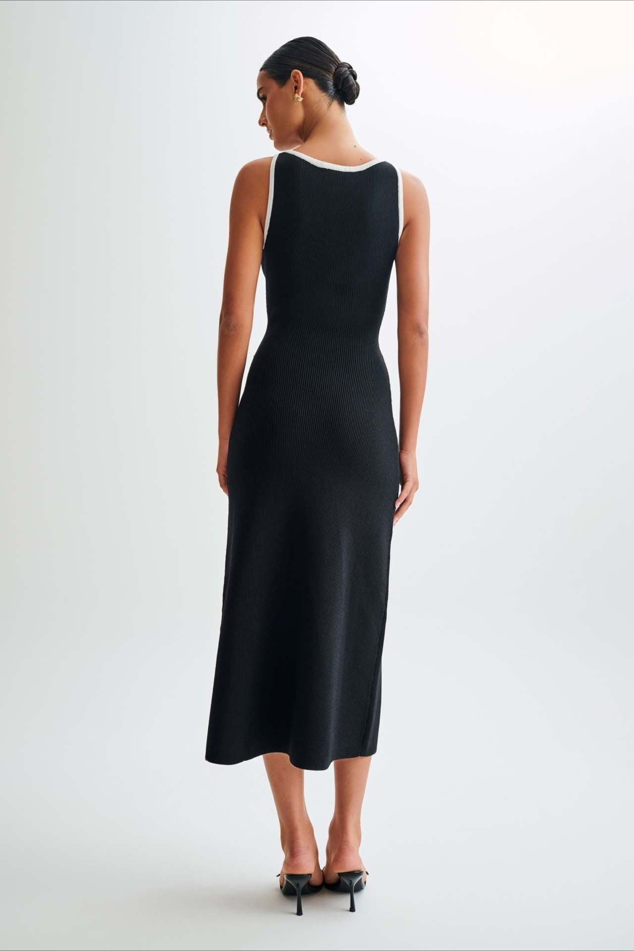 Knit Sleeveless Bodycon Sweater Dress image 6