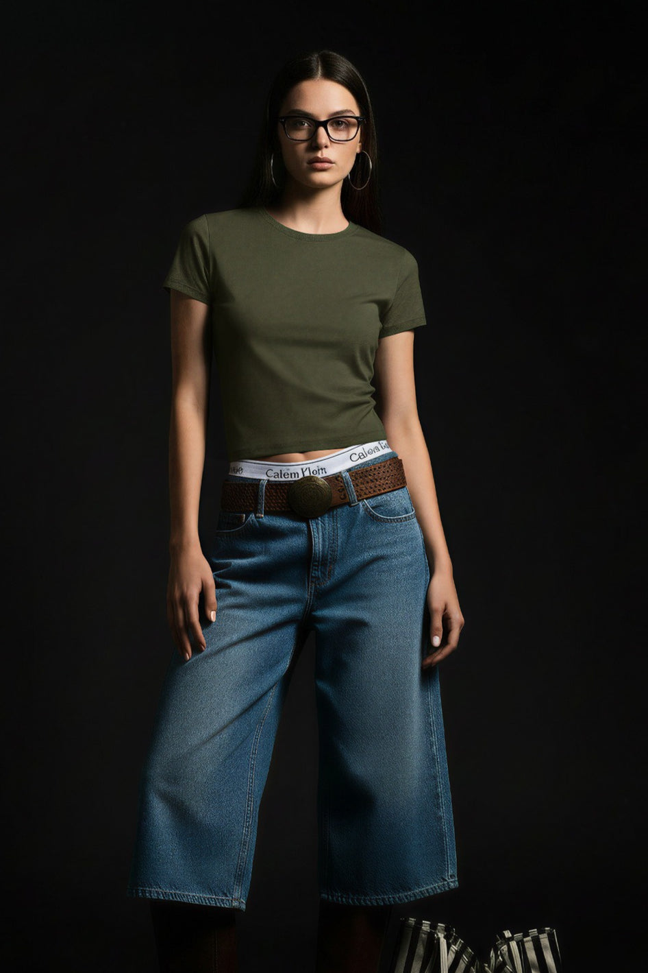 Minimalist Solid Crew Neck Slim Crop T-shirt image 11