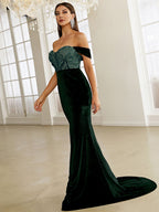 Green Velvet Evening Dress Elegant Off Shoulder Sequin Bodycon Maxi Party Dress image 2