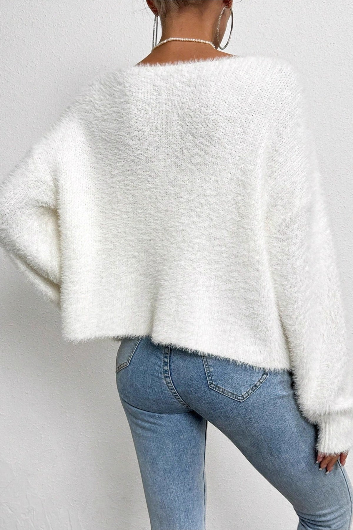 Elegant Pearl V-Neck Knit Sweate image 12