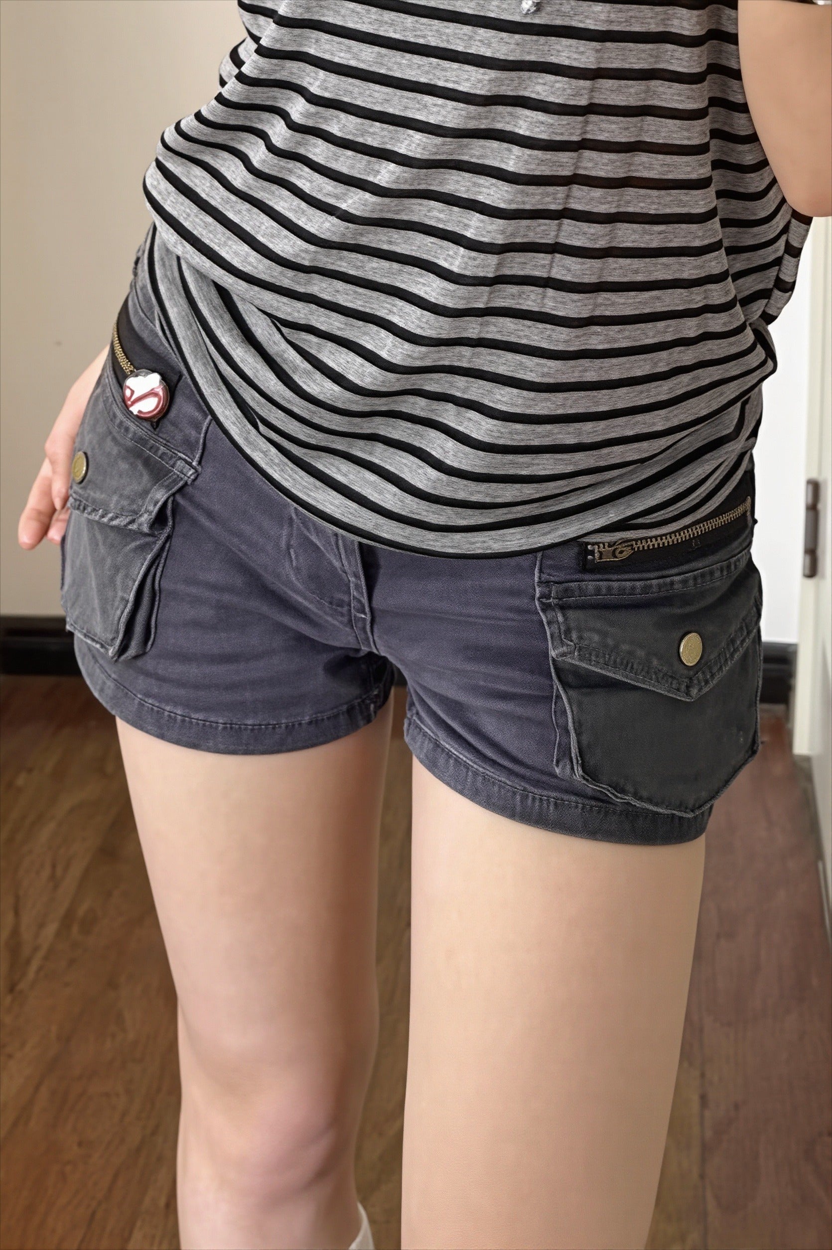 Cargo Pocket A Line Denim Shorts image 2