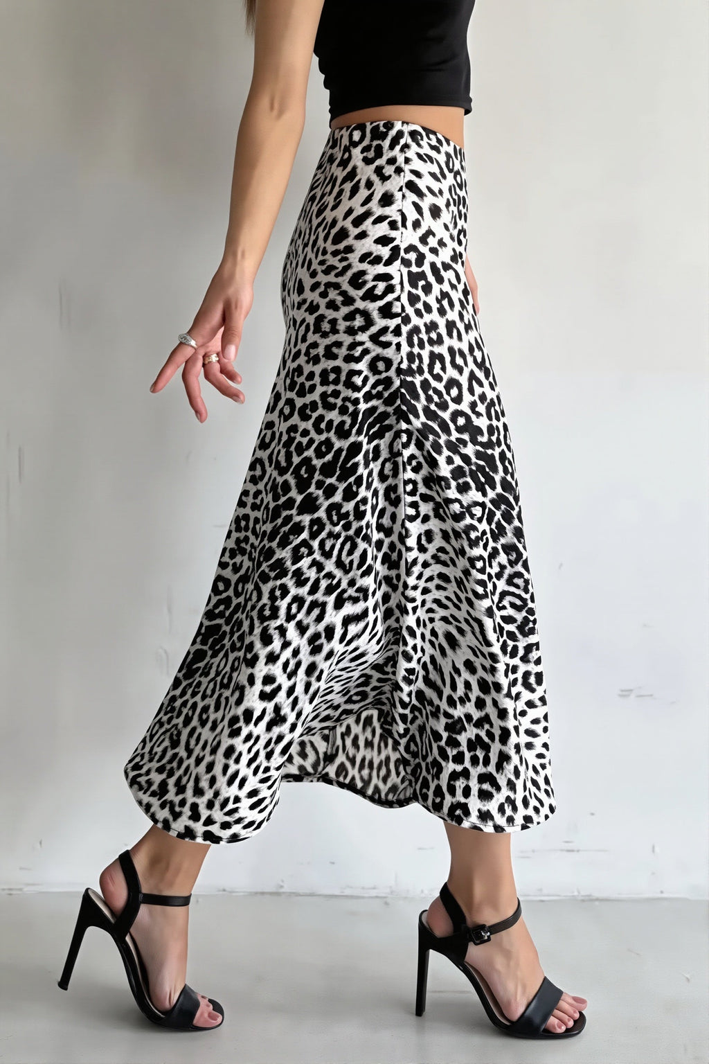 Satin Leopard Printed Elastic Waist Maxi Skirt image 2