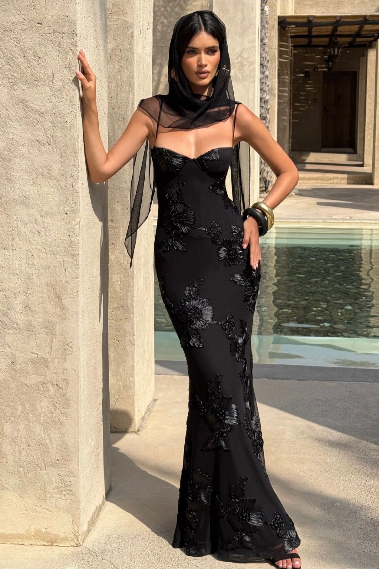 3D Applique Bone Pad Tie Back Solid Prom Dress image 1