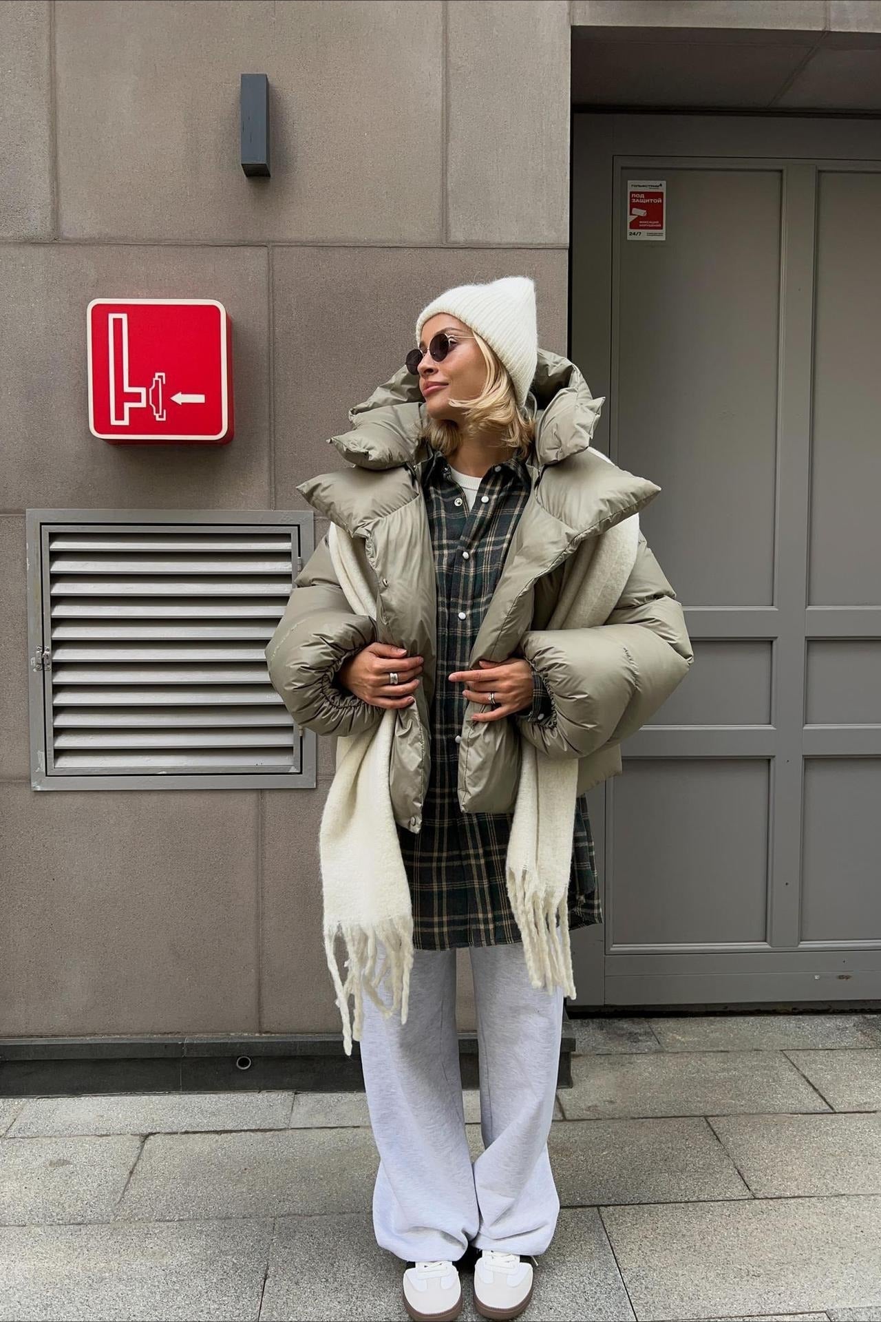 Short Hooded Puffer Jacket image 8