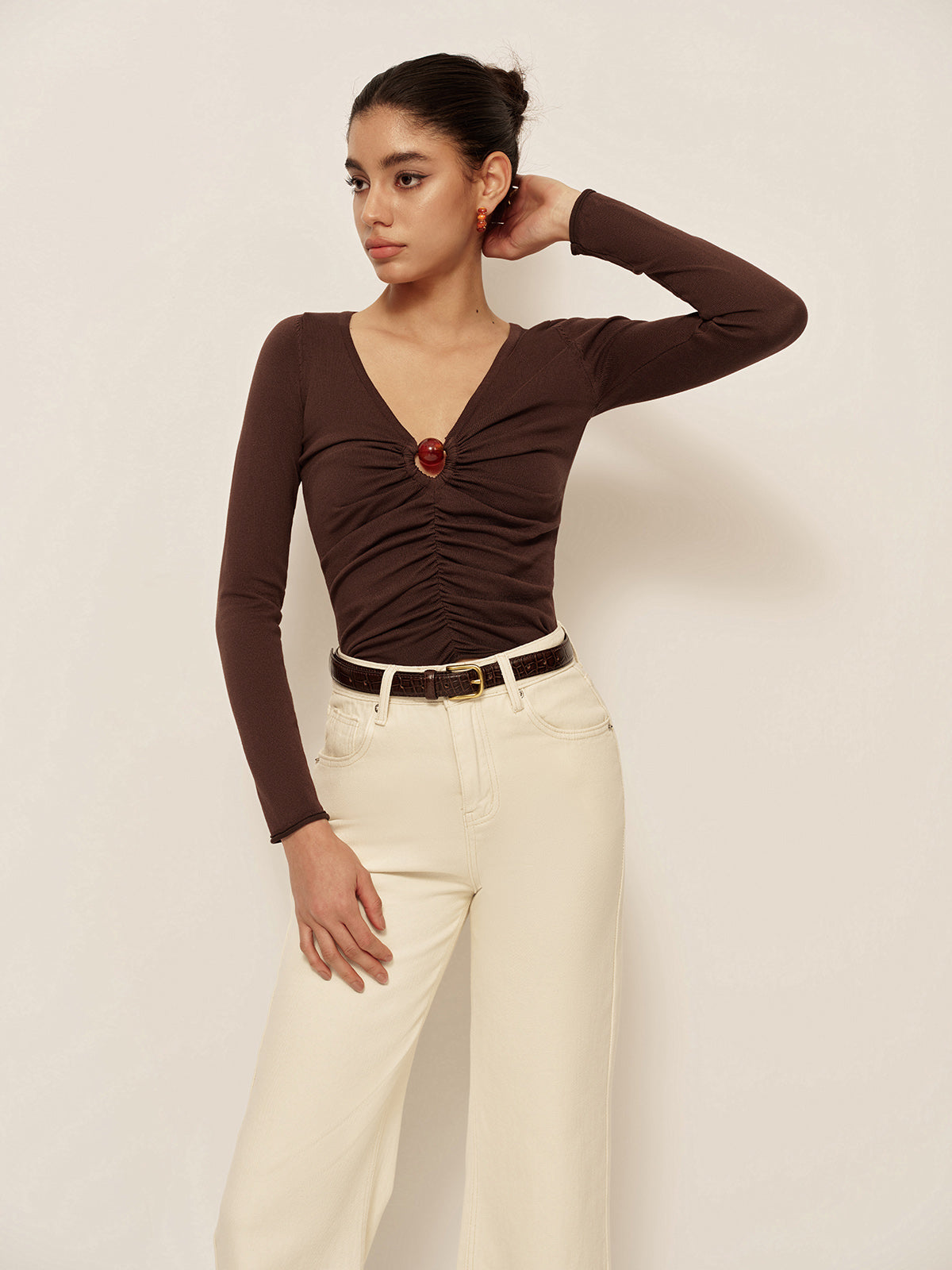 V-Neck Cutout Pleated Slim Knit Top image 3