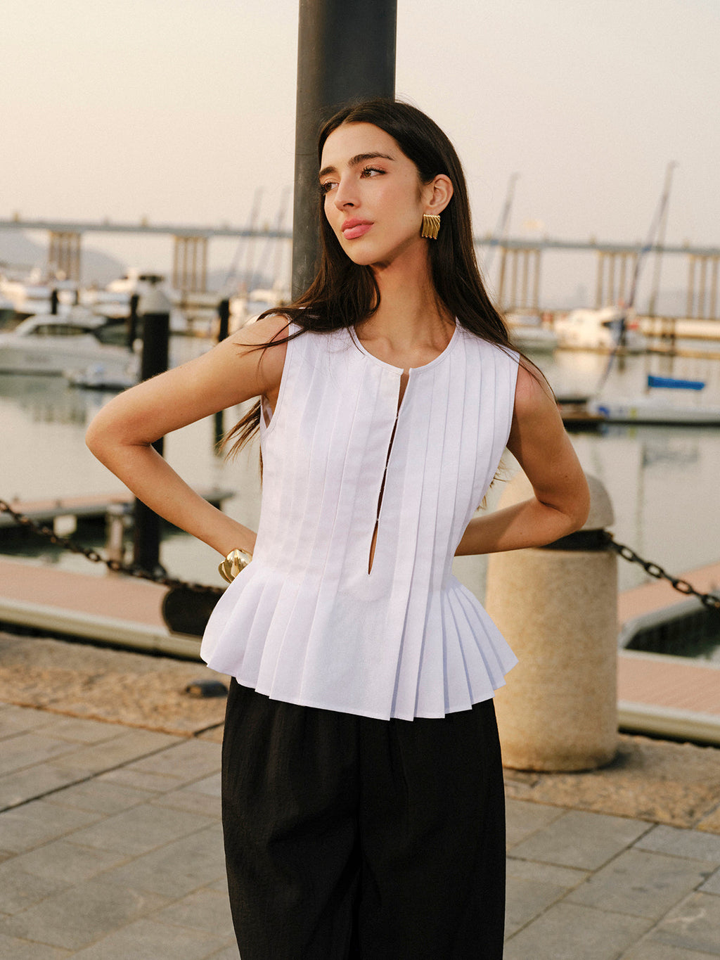 Cotton & Linen Pleated Back Tie Top image 3