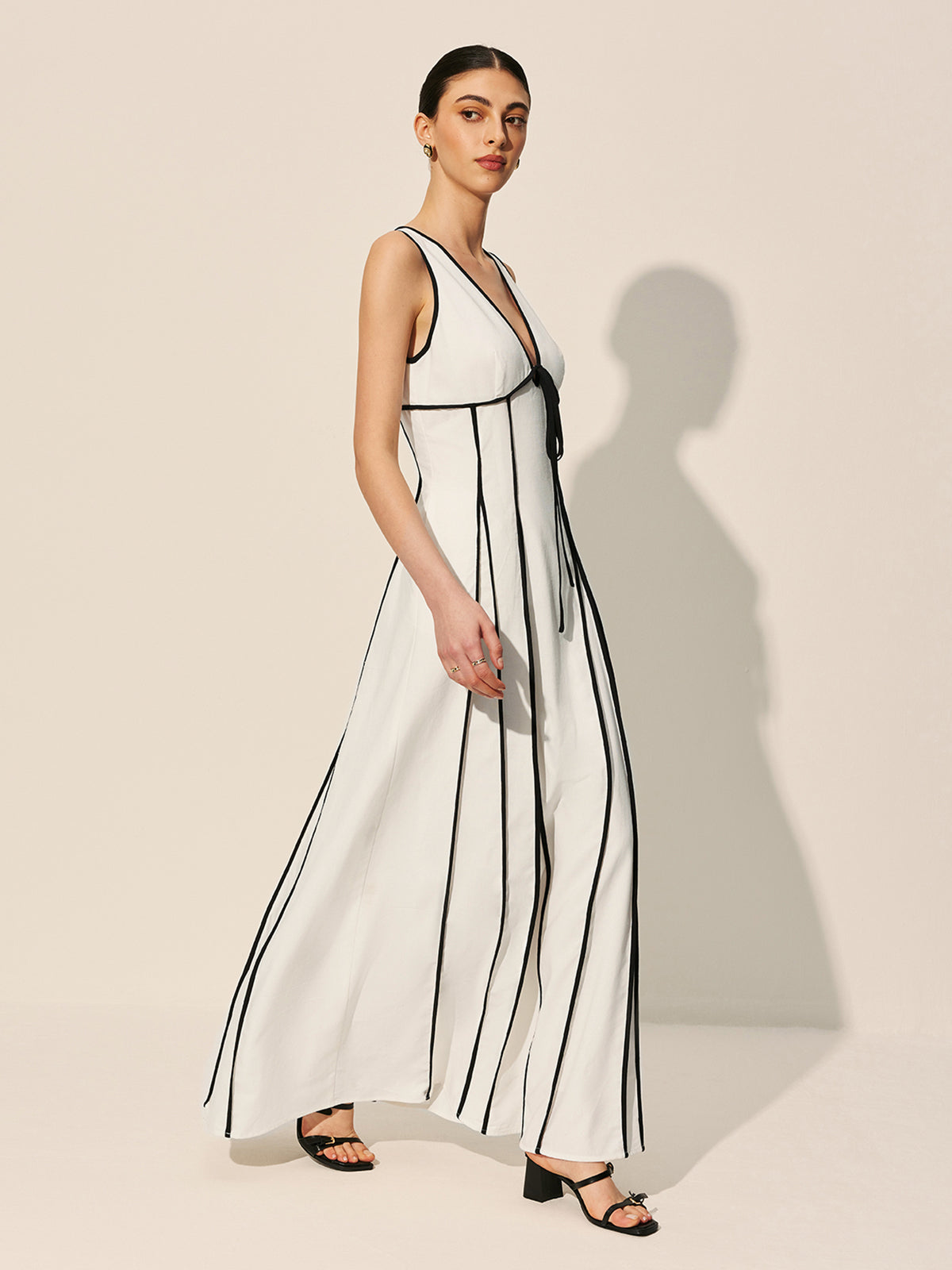Contrast Trim Dress With Pockets image 2
