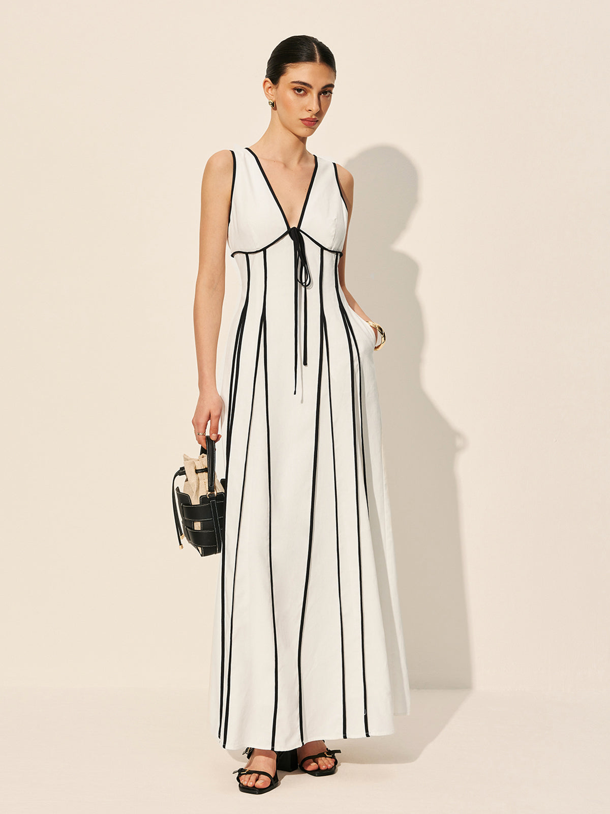 Contrast Trim Dress With Pockets image 1